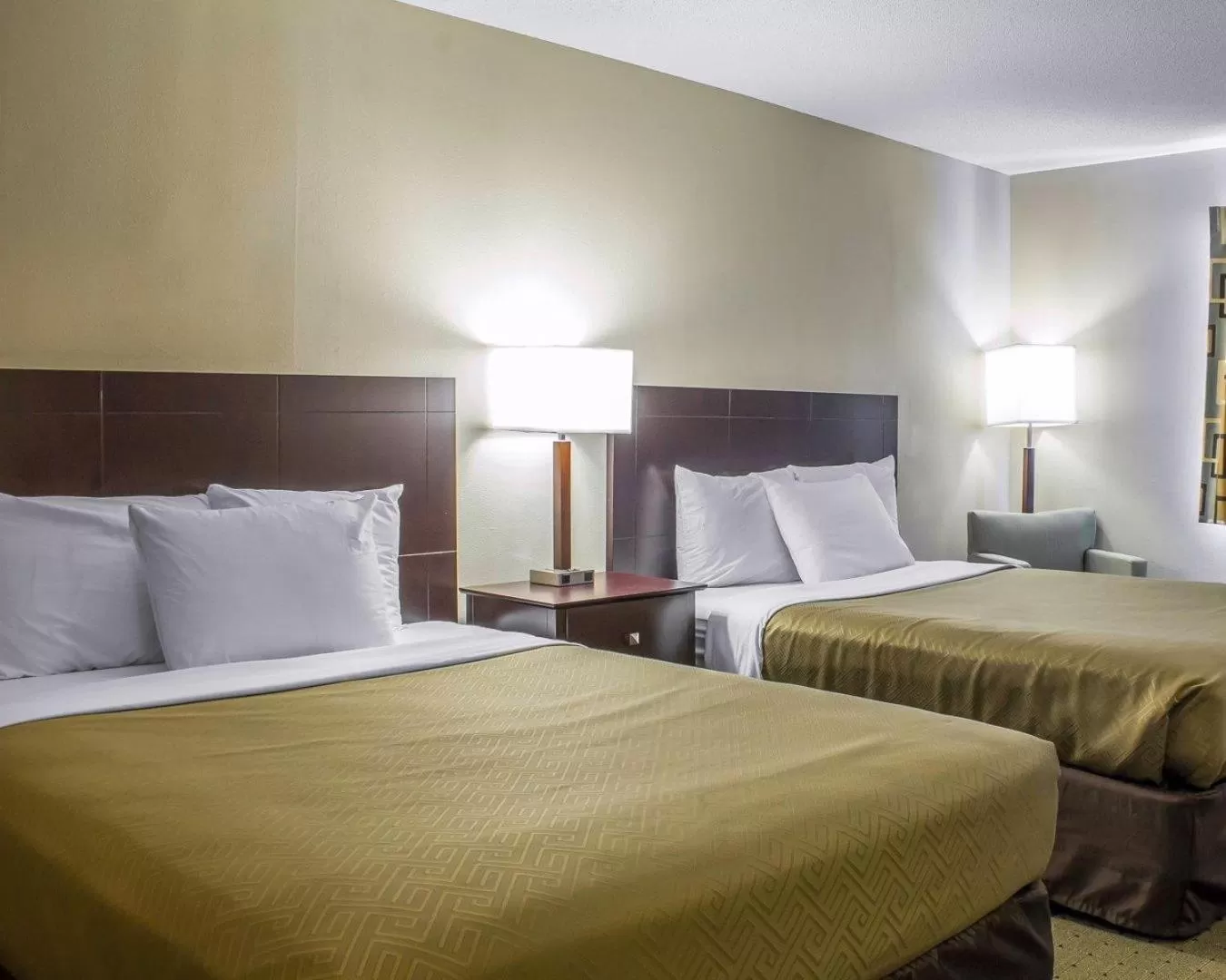 Queen Room with Two Queen Beds - Non-Smoking in Econo Lodge