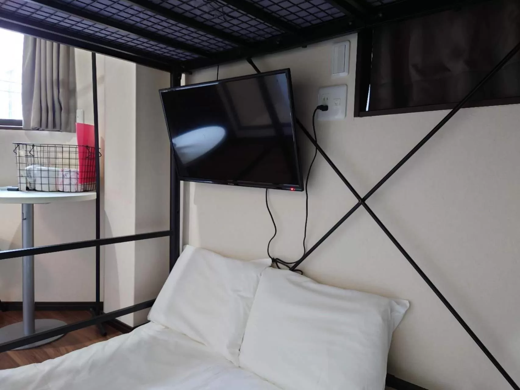 TV and multimedia, Bed in 043AKIHABARA