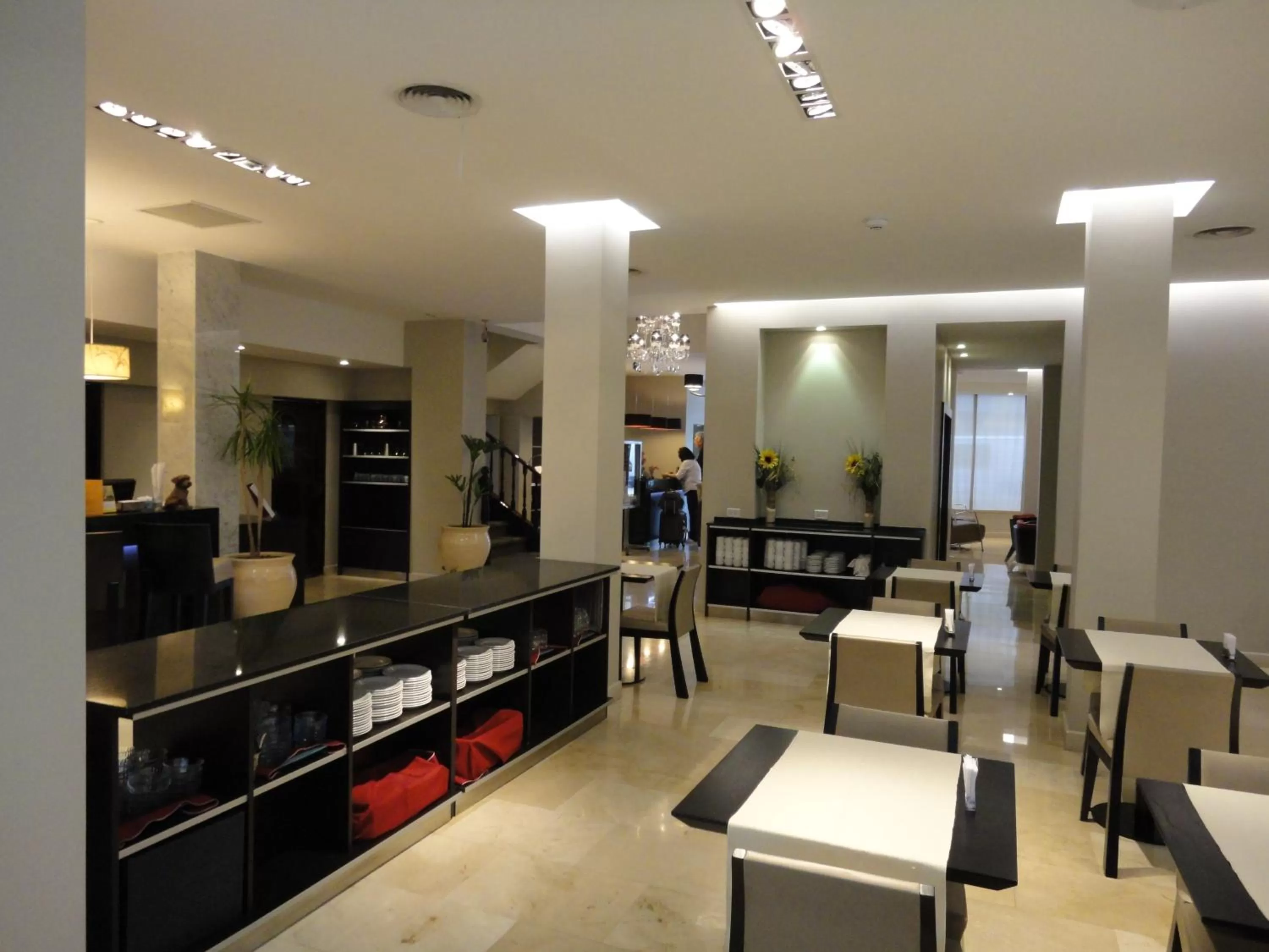 Communal lounge/ TV room in Hotel Napoleón