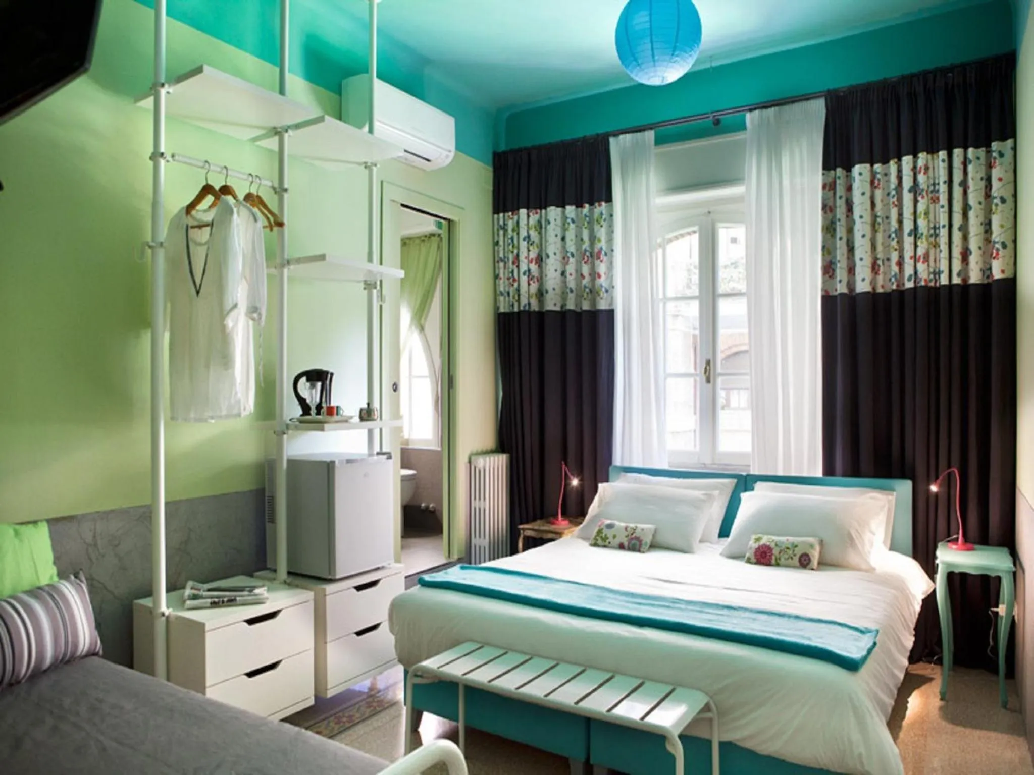 Photo of the whole room, Bed in PratinnVatican