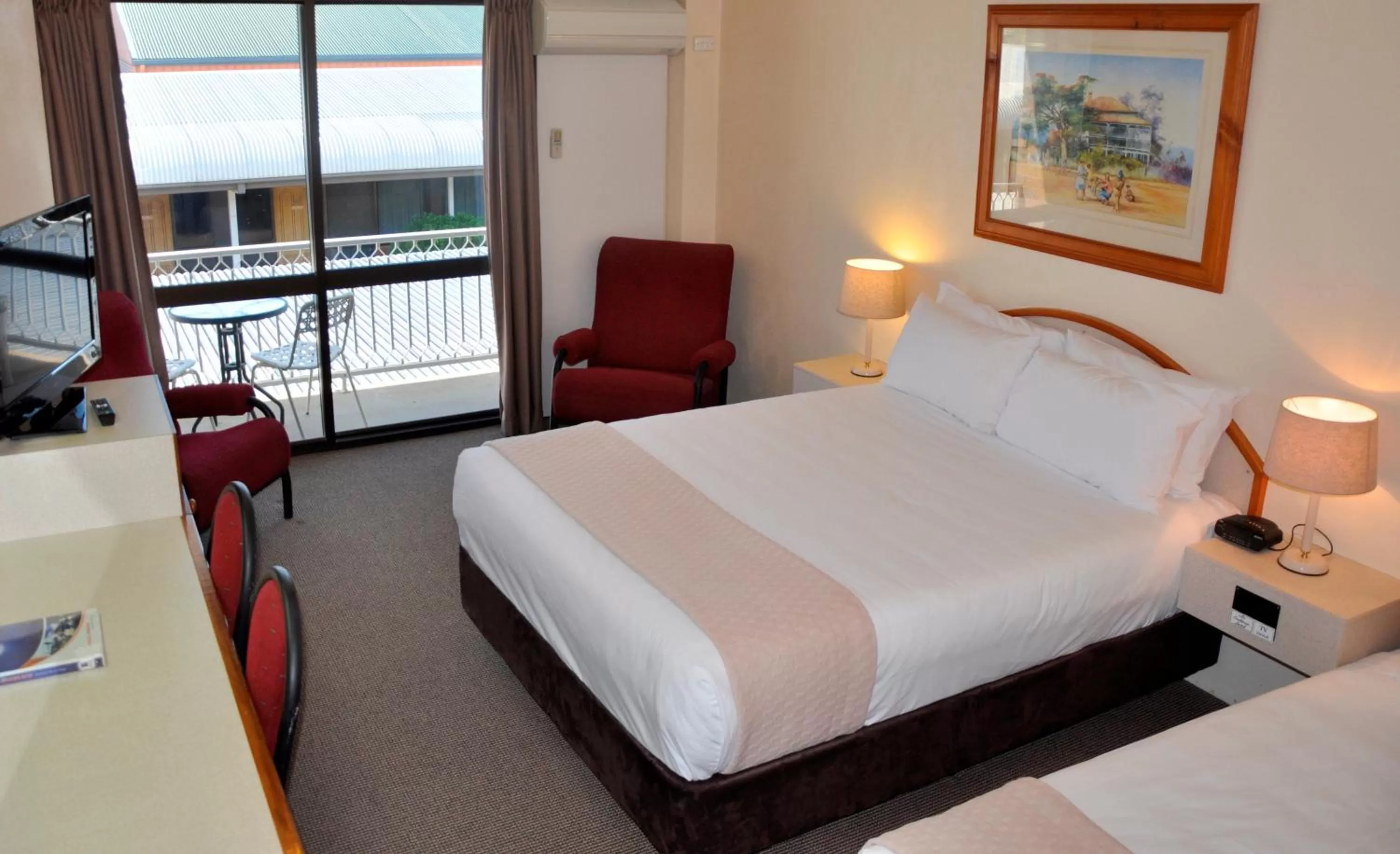 Bed in Longreach Motor Inn