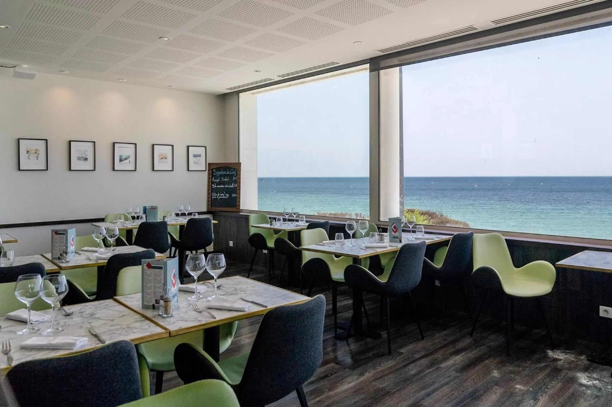 Restaurant/places to eat in Les Sables Blancs