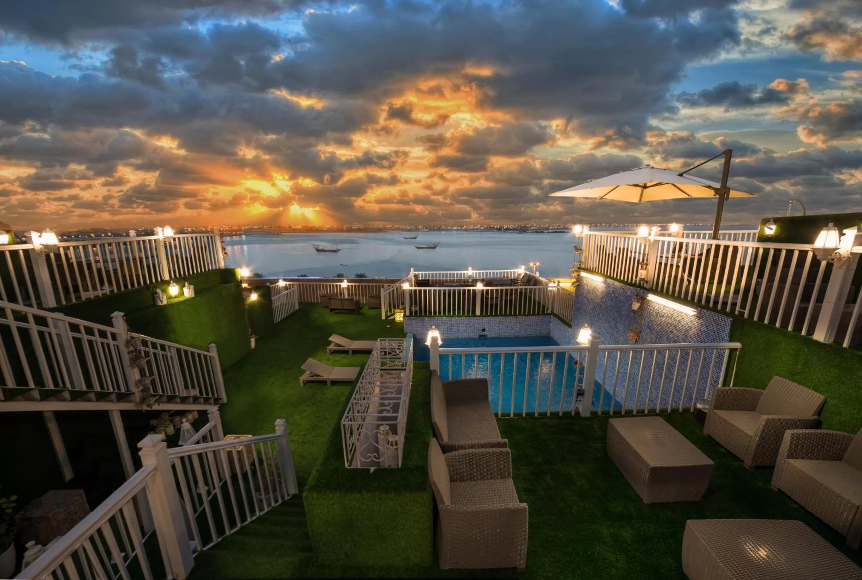 Beach in Golden Garden Al Corniche