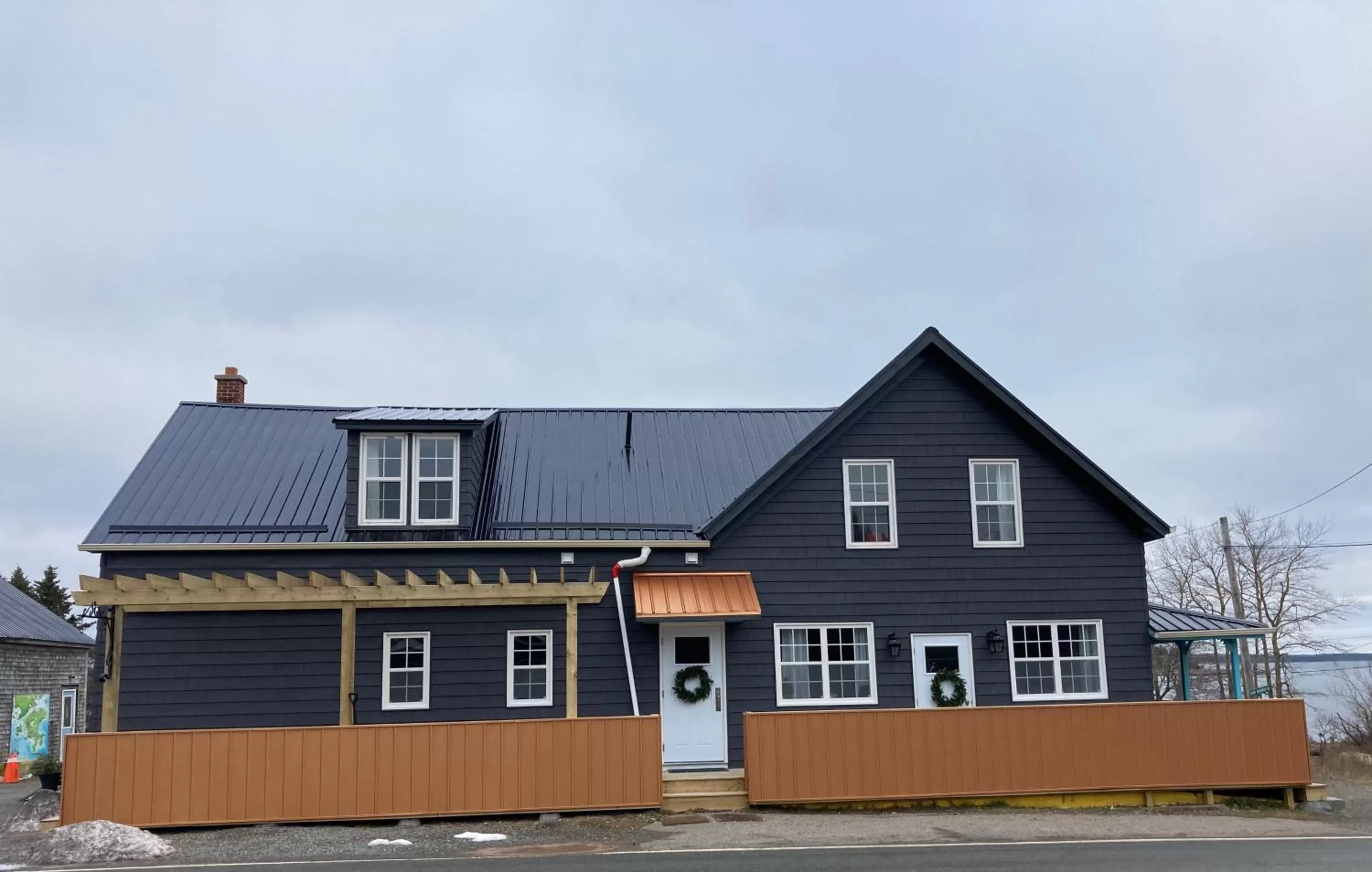 Restaurant/places to eat, Property Building in Groundswell Pub & Inn