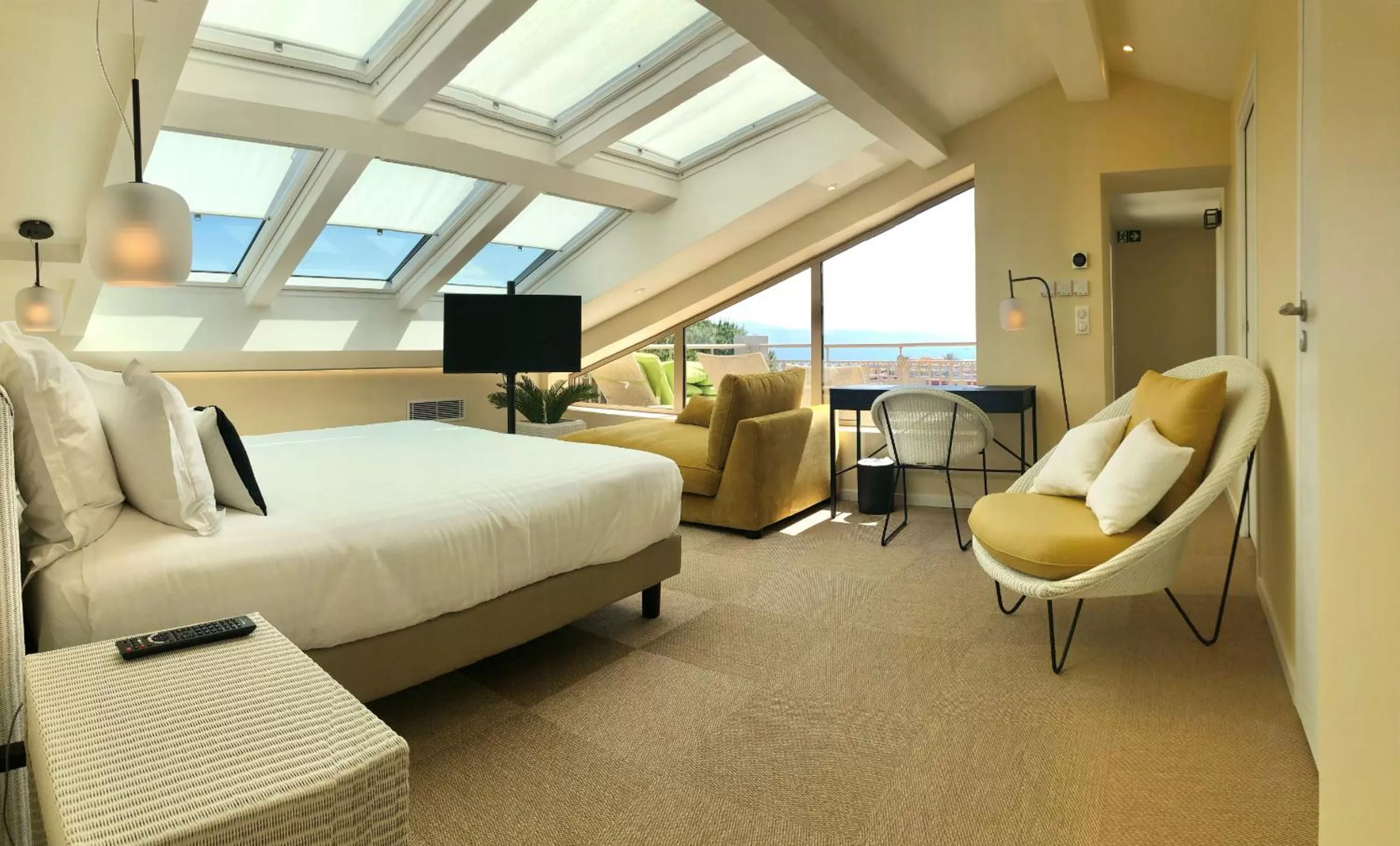 Photo of the whole room, Bed in Best Western Premier Montfleuri