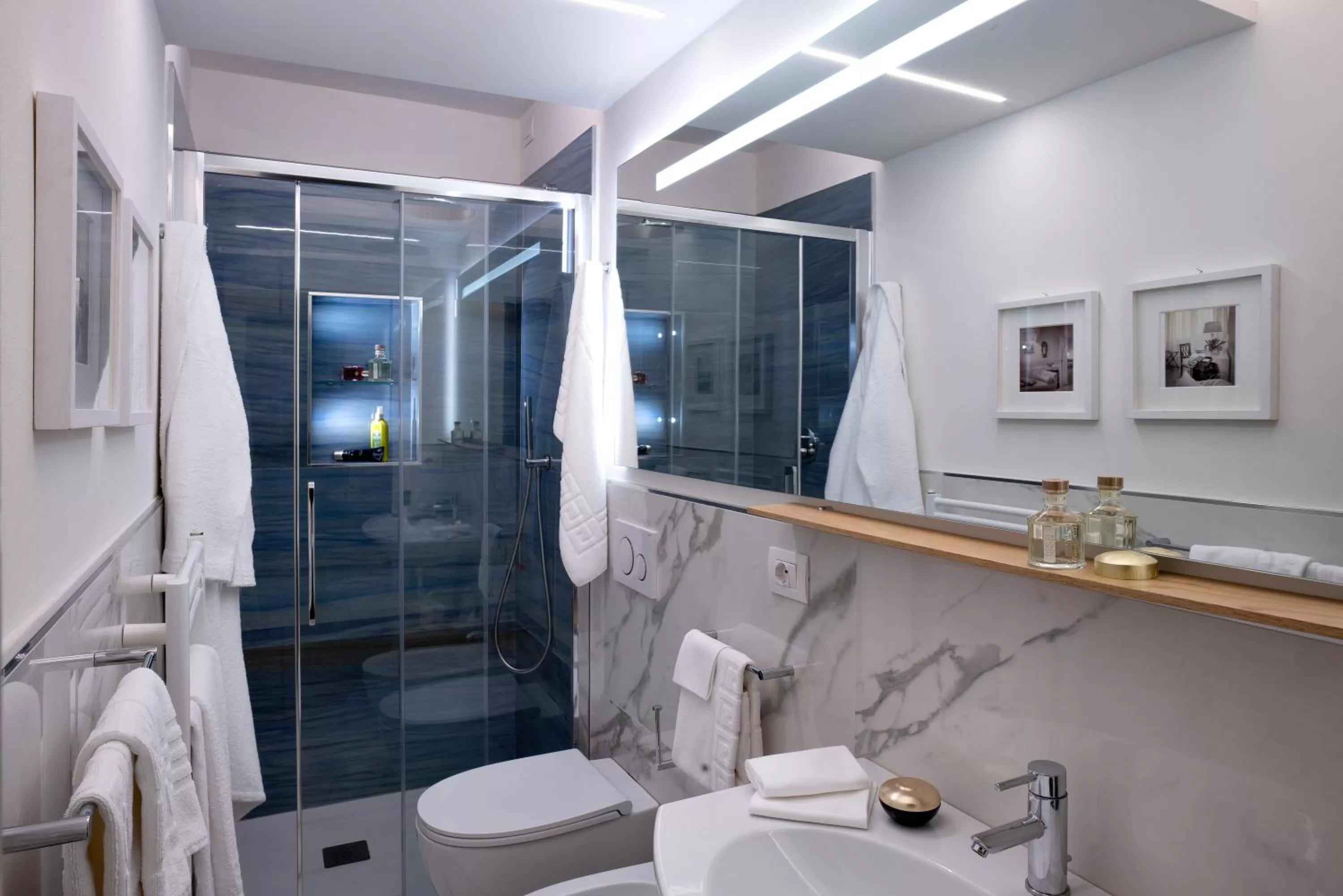 Shower in Palace Hotel