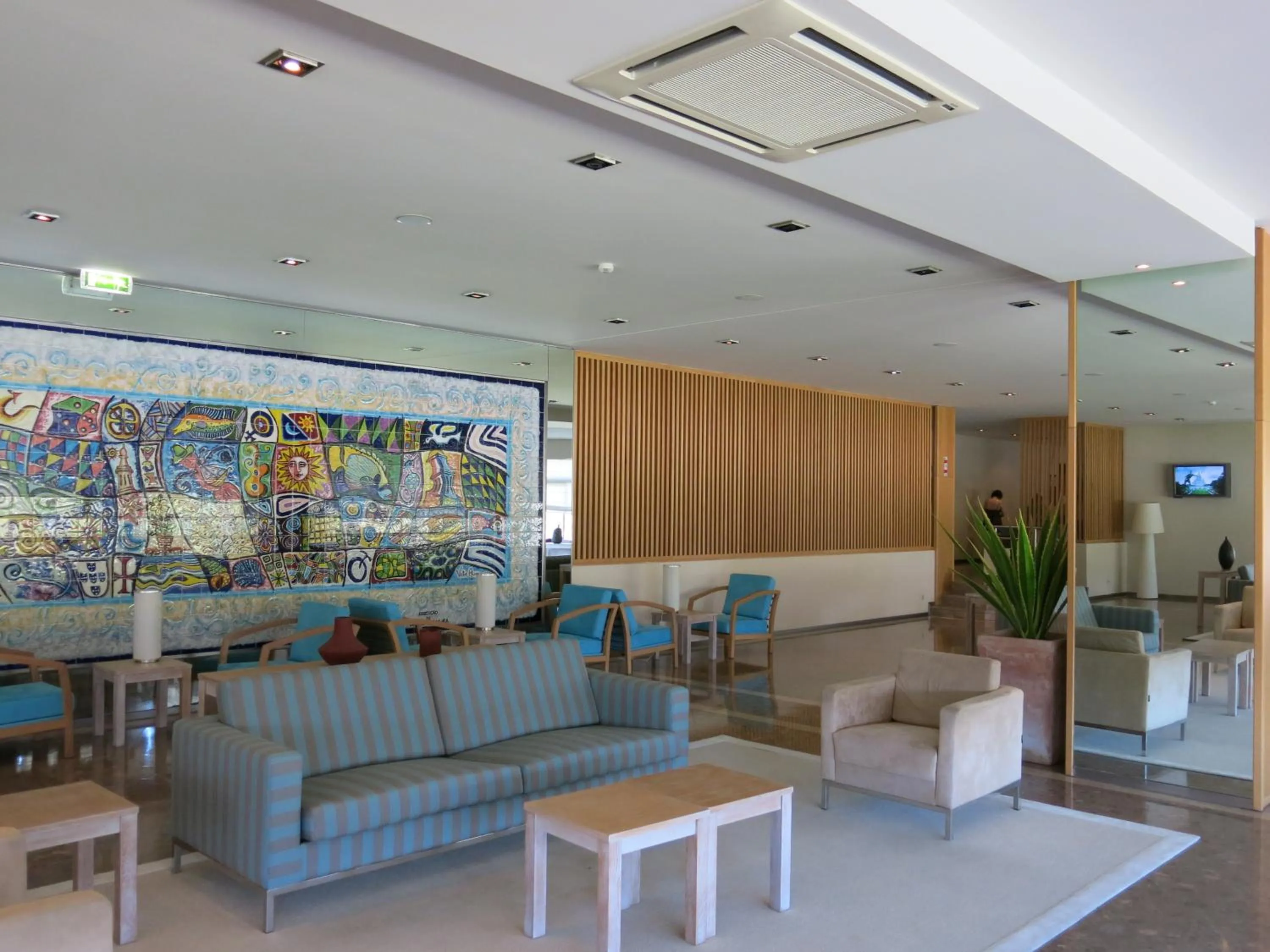 Lobby or reception in INATEL Albufeira