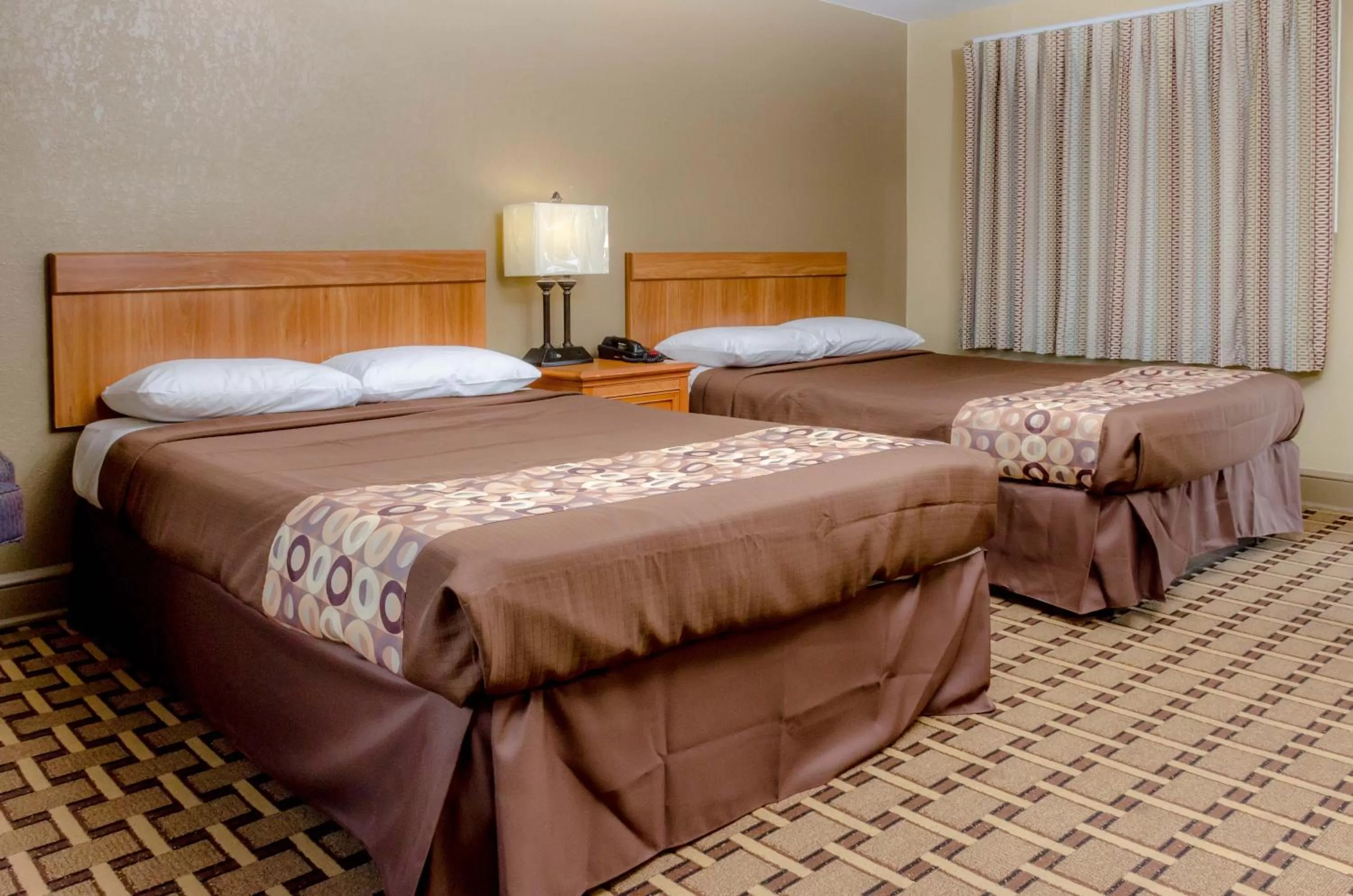 Bedroom, Bed in Relax Inn - Bryson City