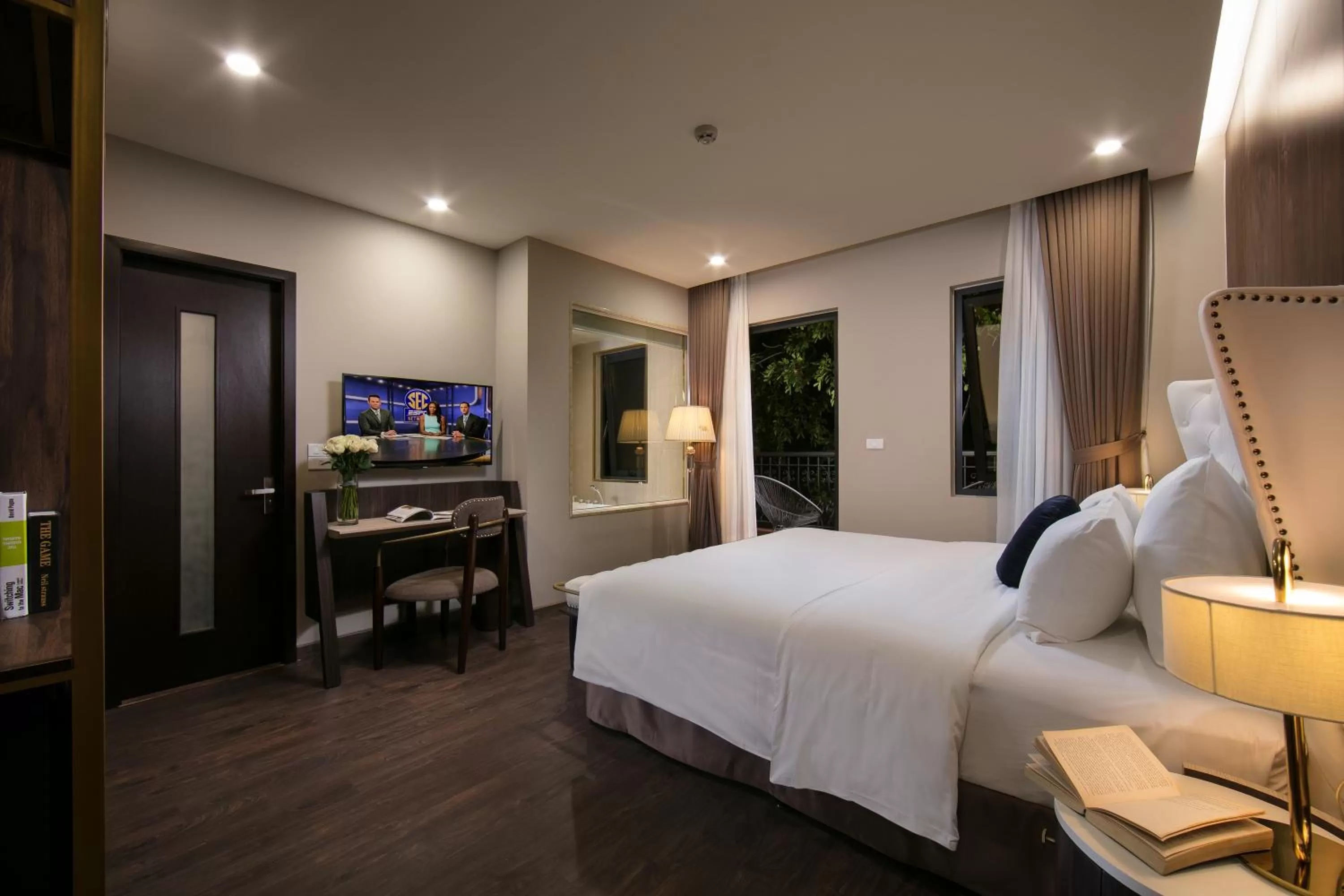 Bedroom, Bed in Hanoi L'Heritage Diamond Hotel & Spa