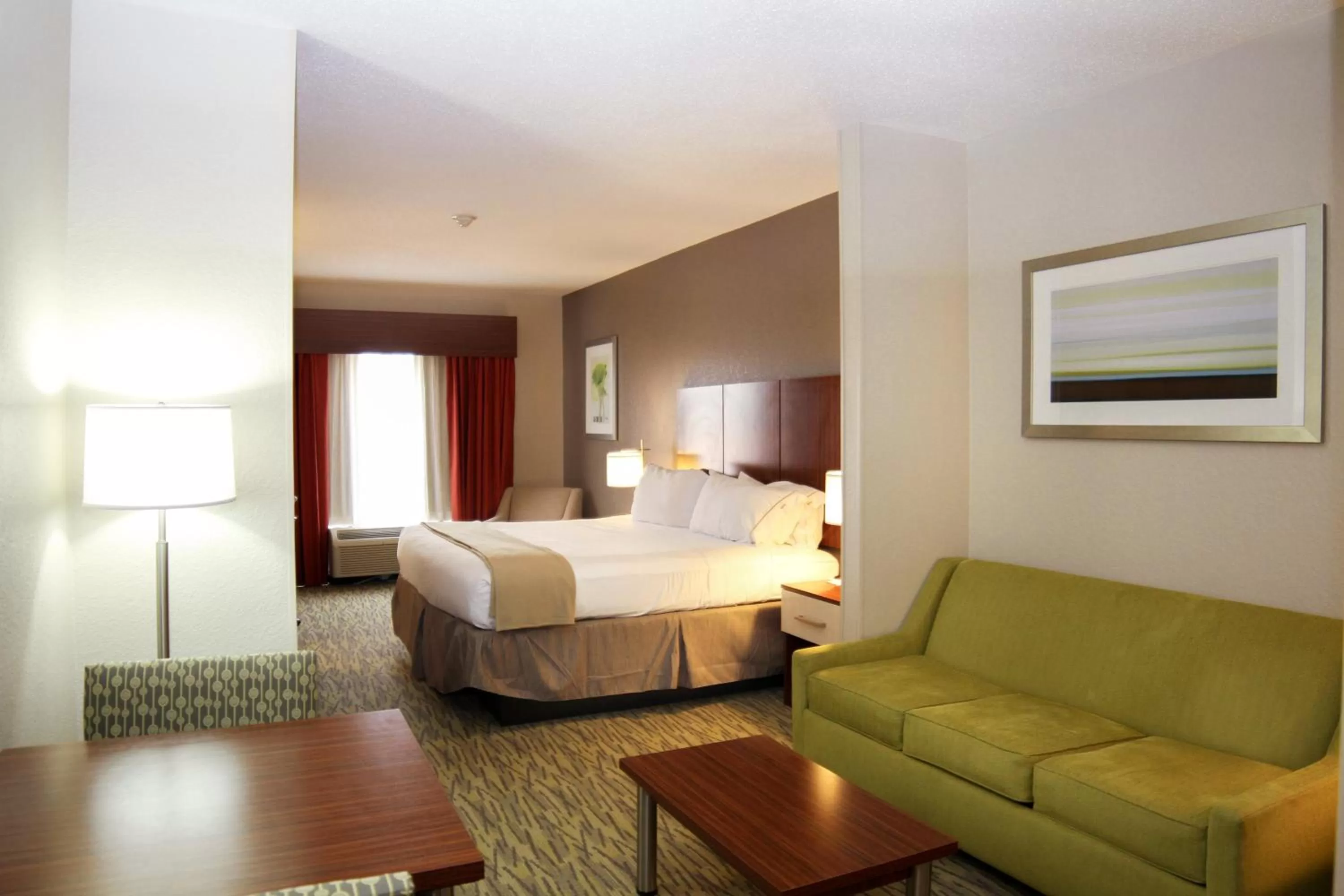 Bedroom, Bed in Holiday Inn Express Vicksburg by IHG