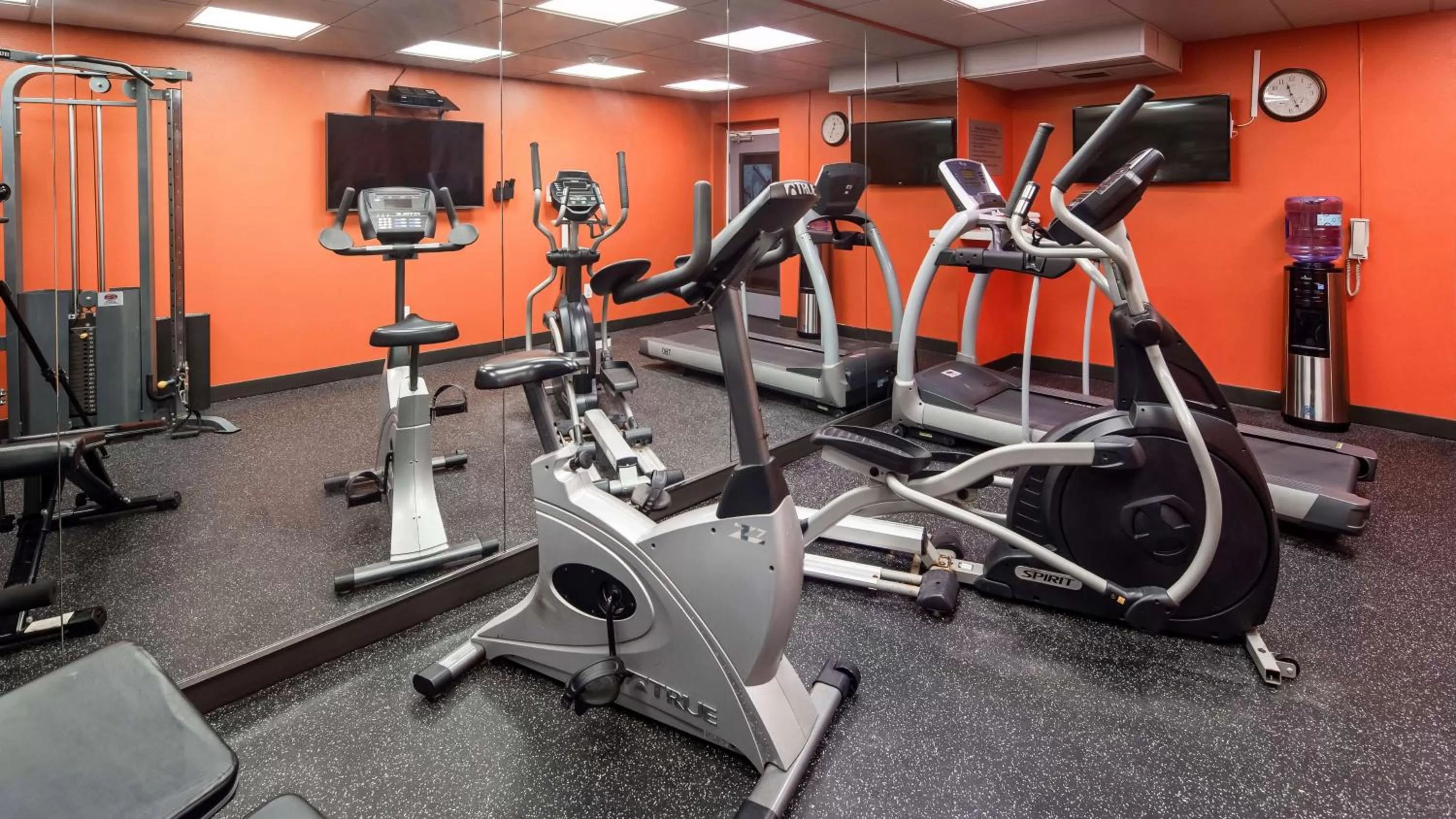 Activities, Fitness Center/Facilities in Best Western Paramus Hotel & Suites