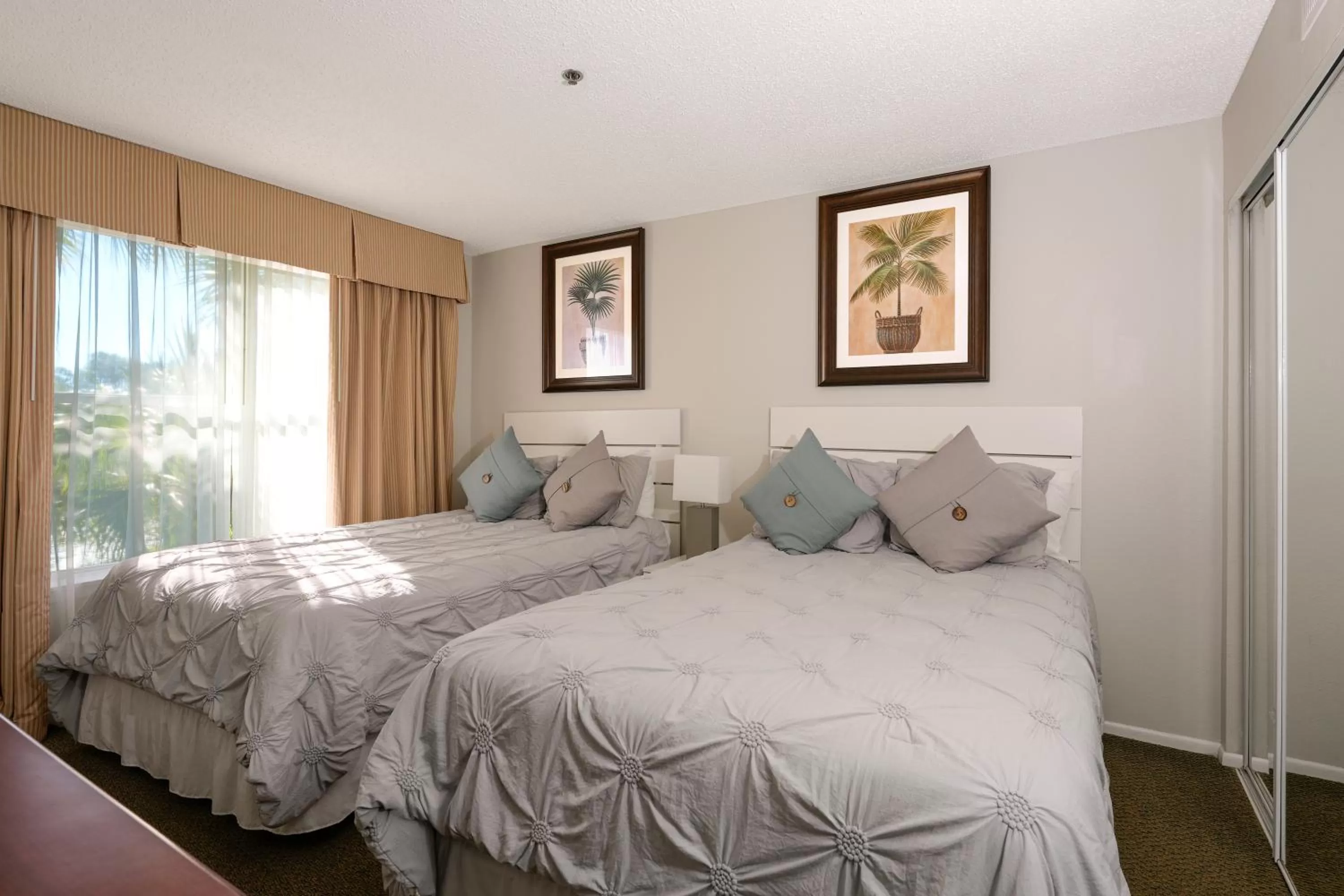 Bedroom, Bed in Parc Corniche Condominium Suites