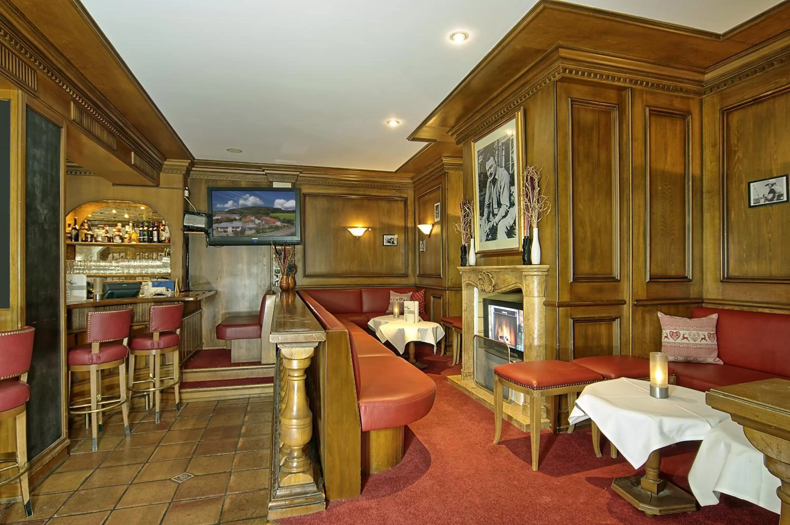 Lounge or bar in Hotel Bayerischer Hof Miesbach, BW Premier Collection