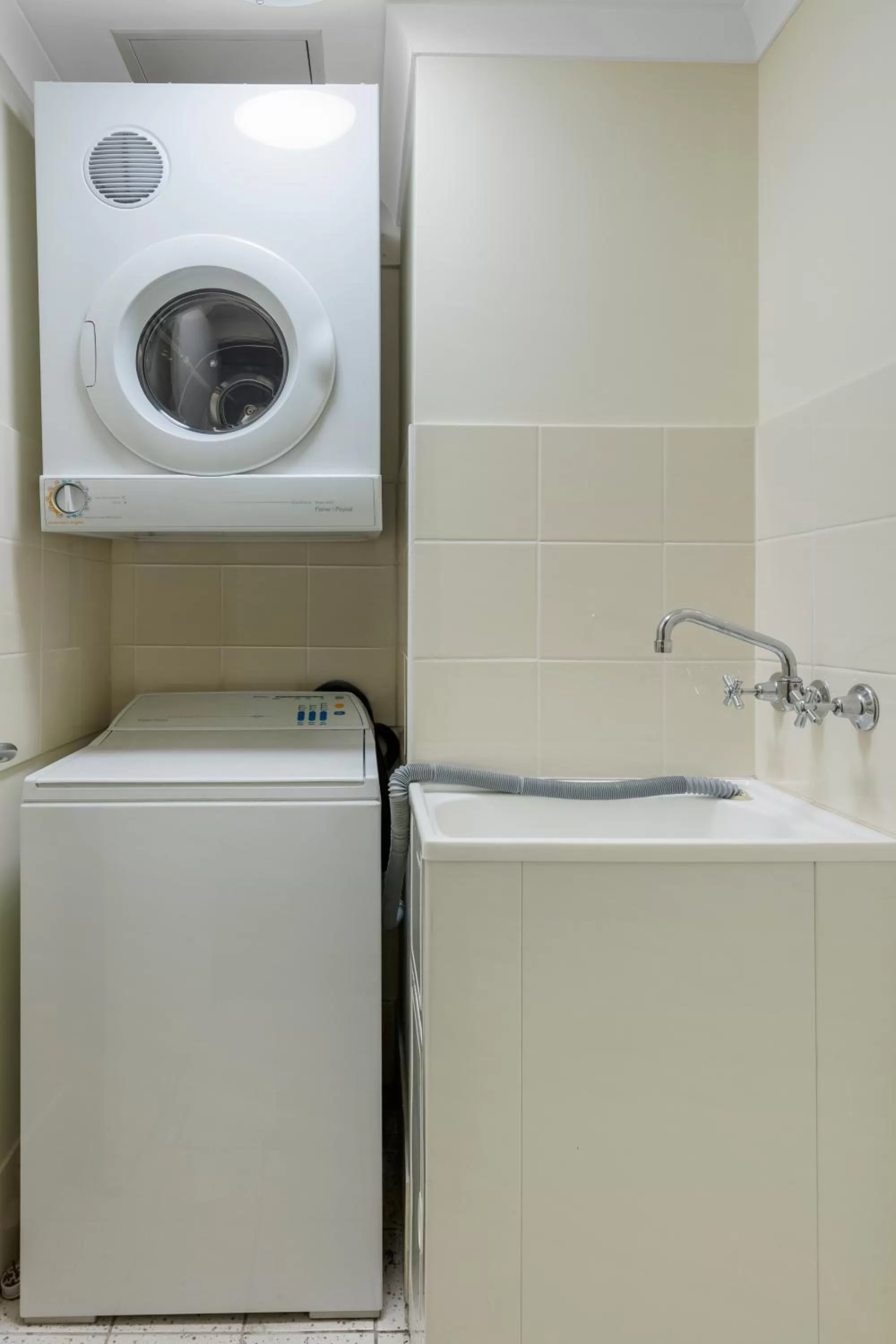 Bathroom in Nesuto Canberra