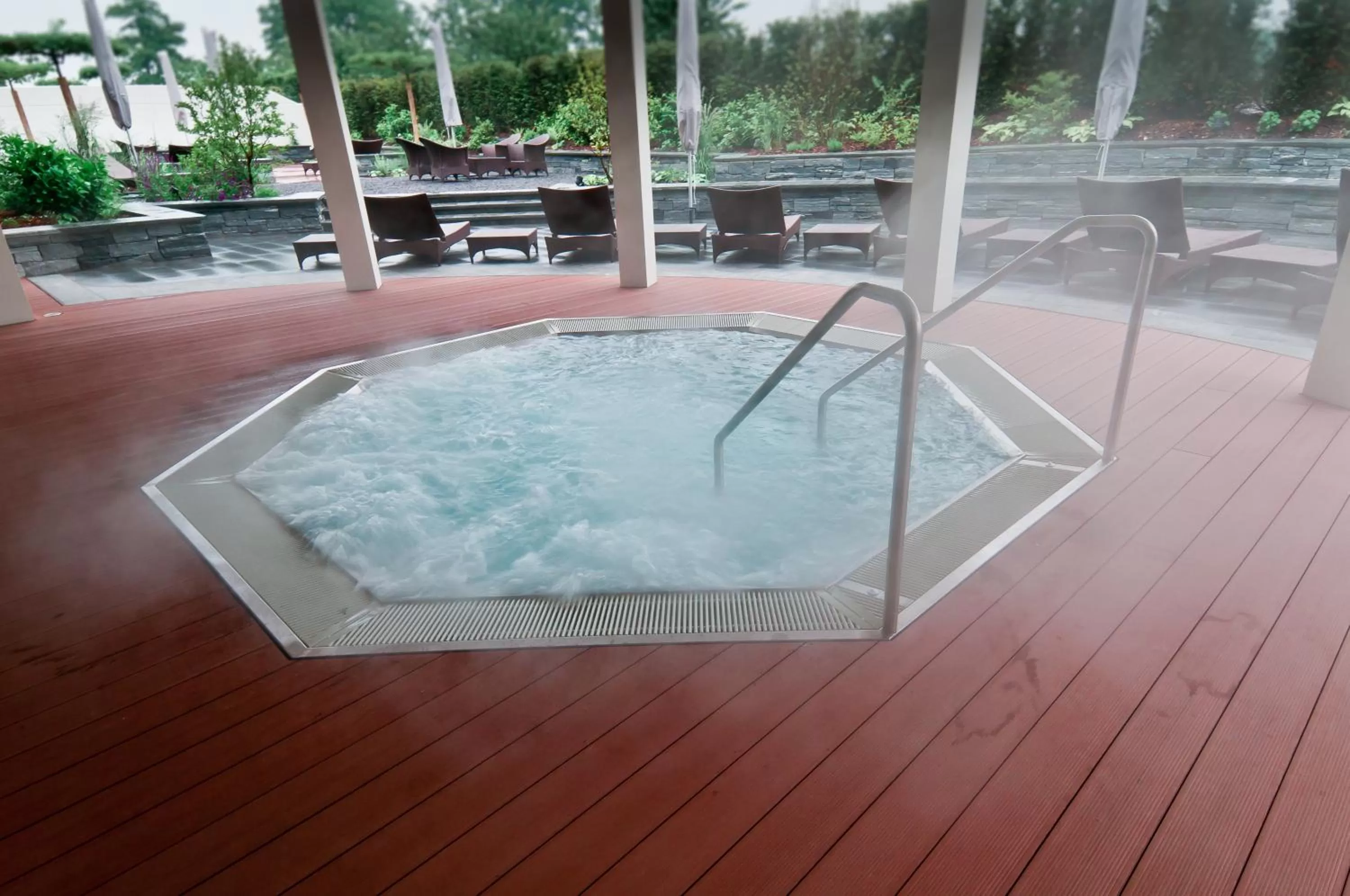 Hot Tub in Wellnesshotel Golfpanorama