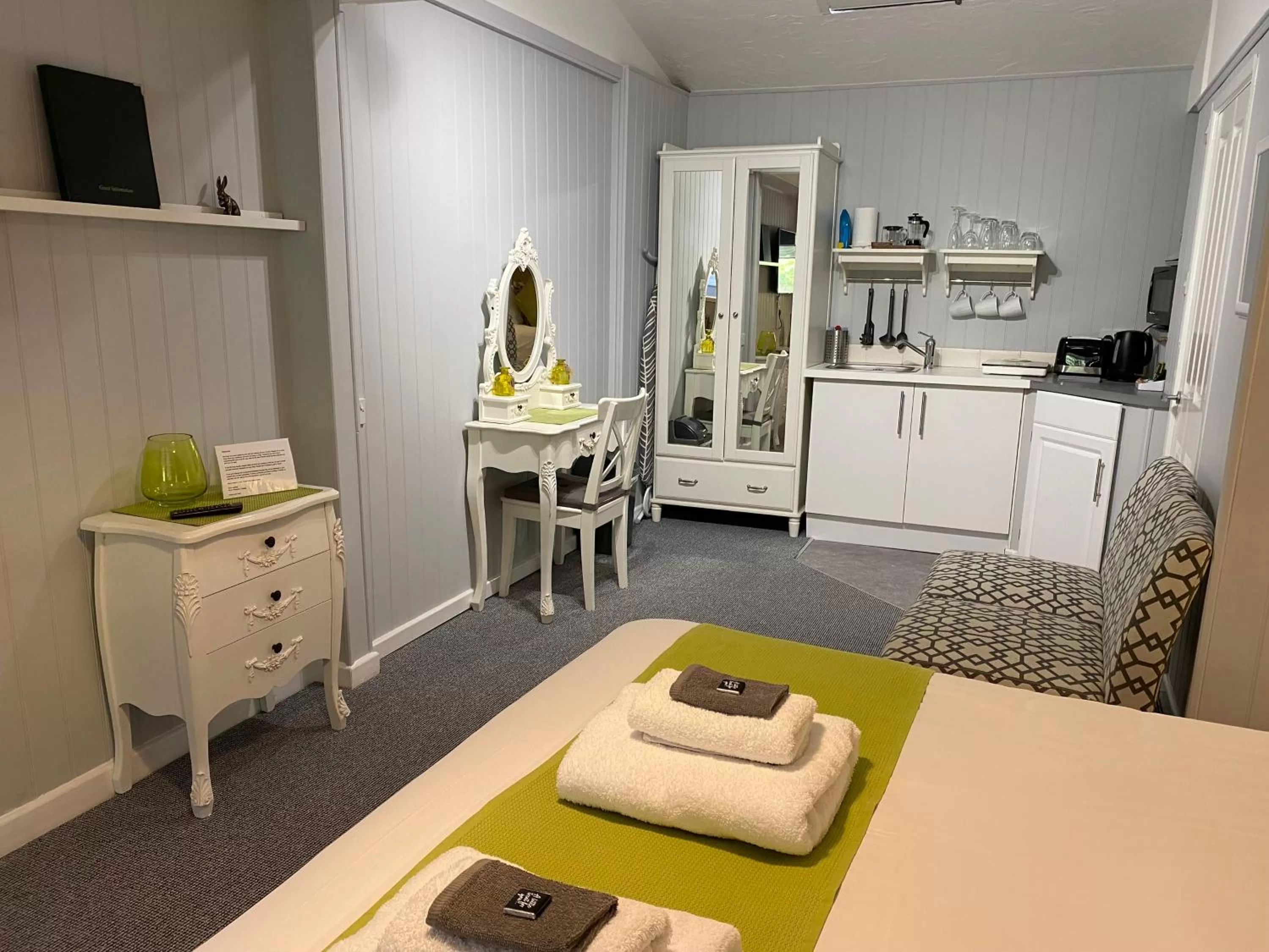 Petherton Cottage Studios