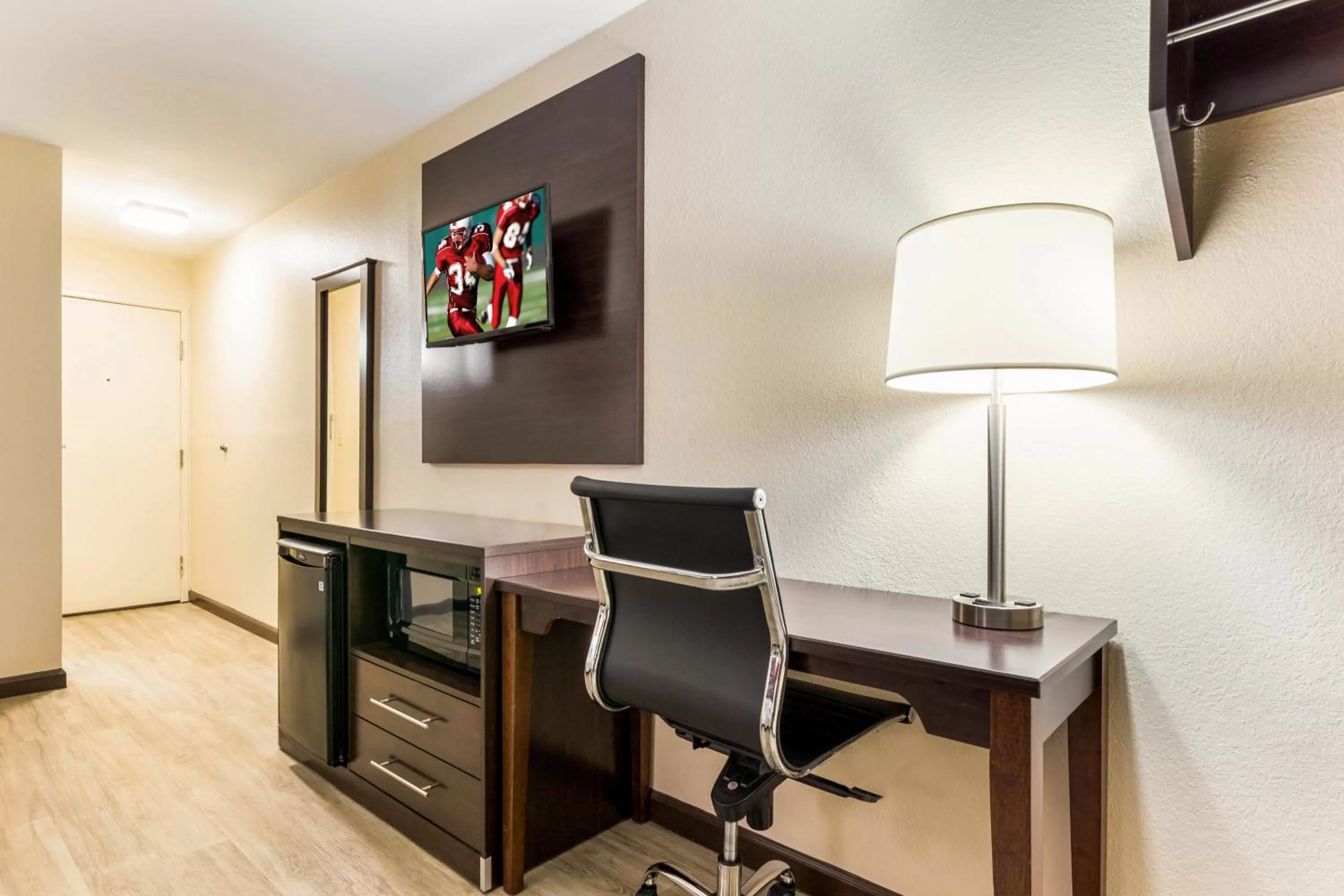 Photo of the whole room in Red Roof Inn Dry Ridge