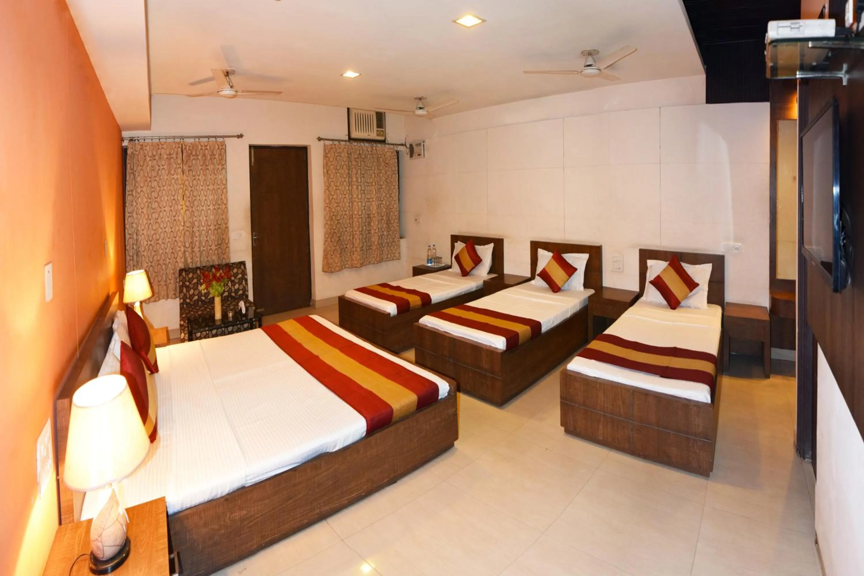 Bedroom, Bed in Hotel Palace