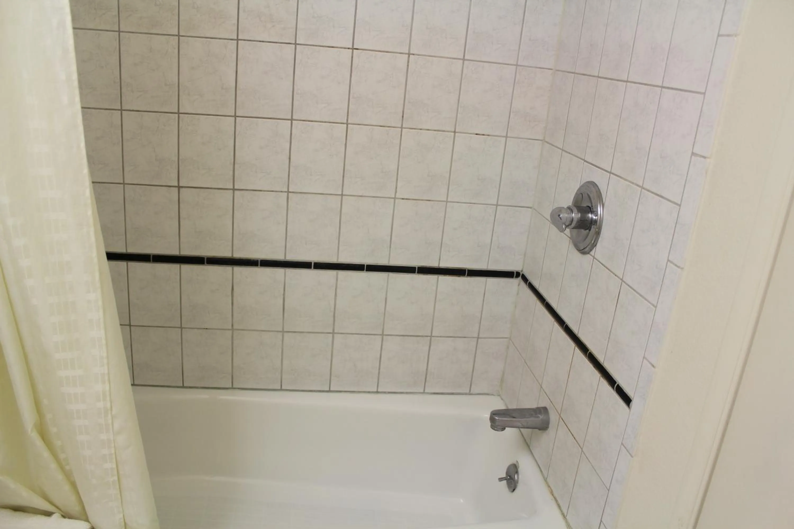 Bathroom in Best Whittier Inn