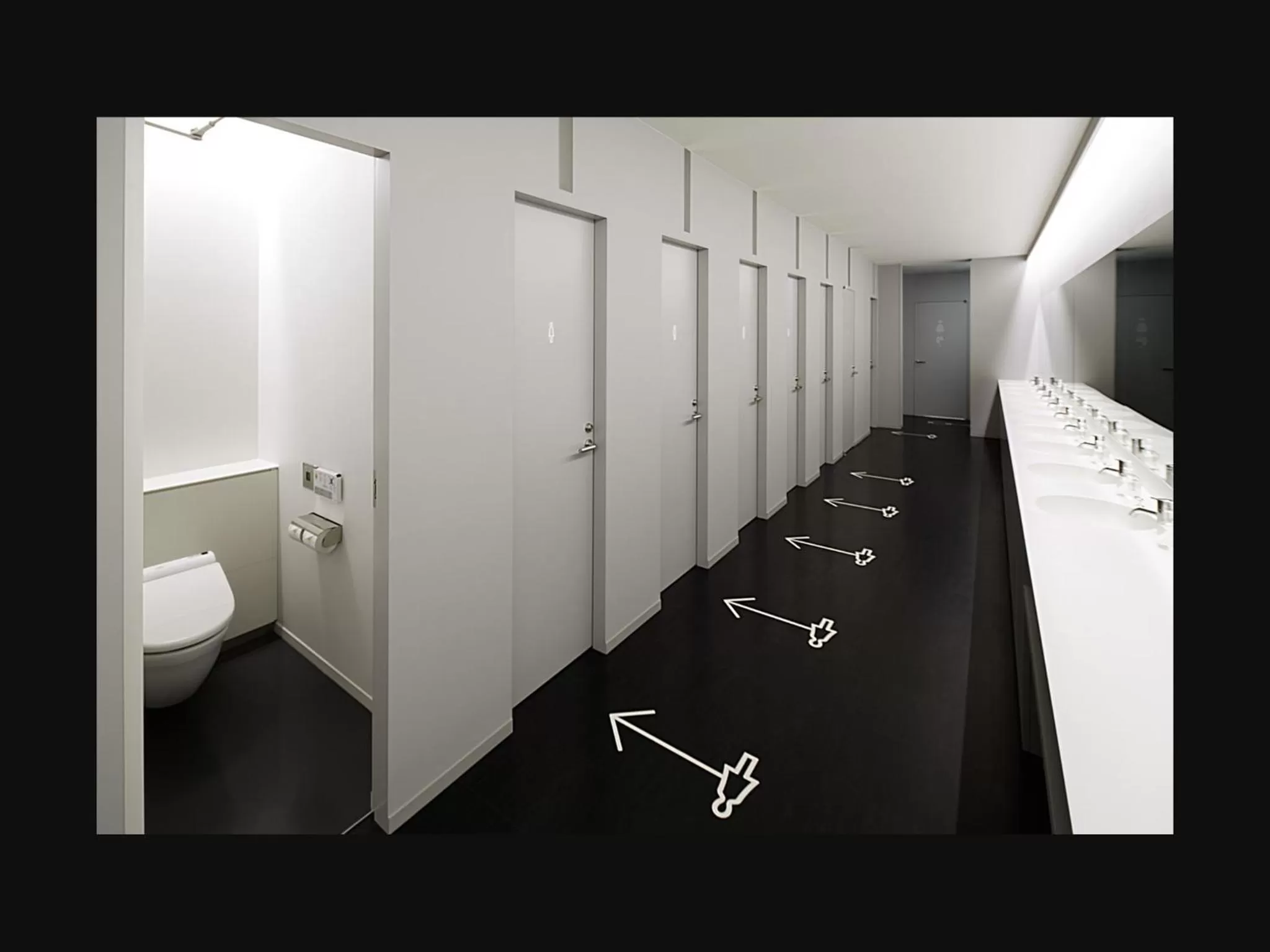 Toilet in 9h nine hours Narita Airport