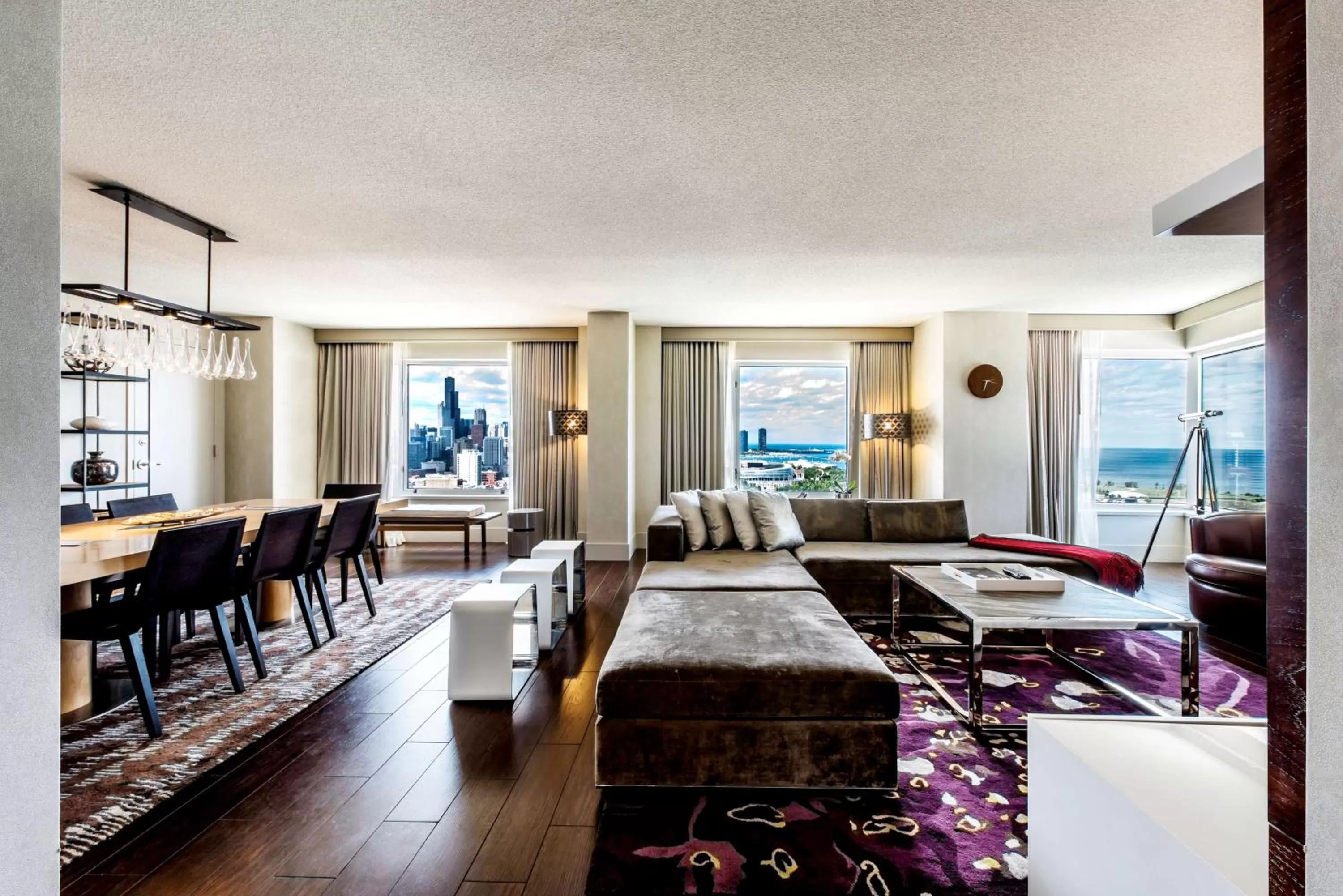 Photo of the whole room in Hyatt Regency McCormick Place Chicago