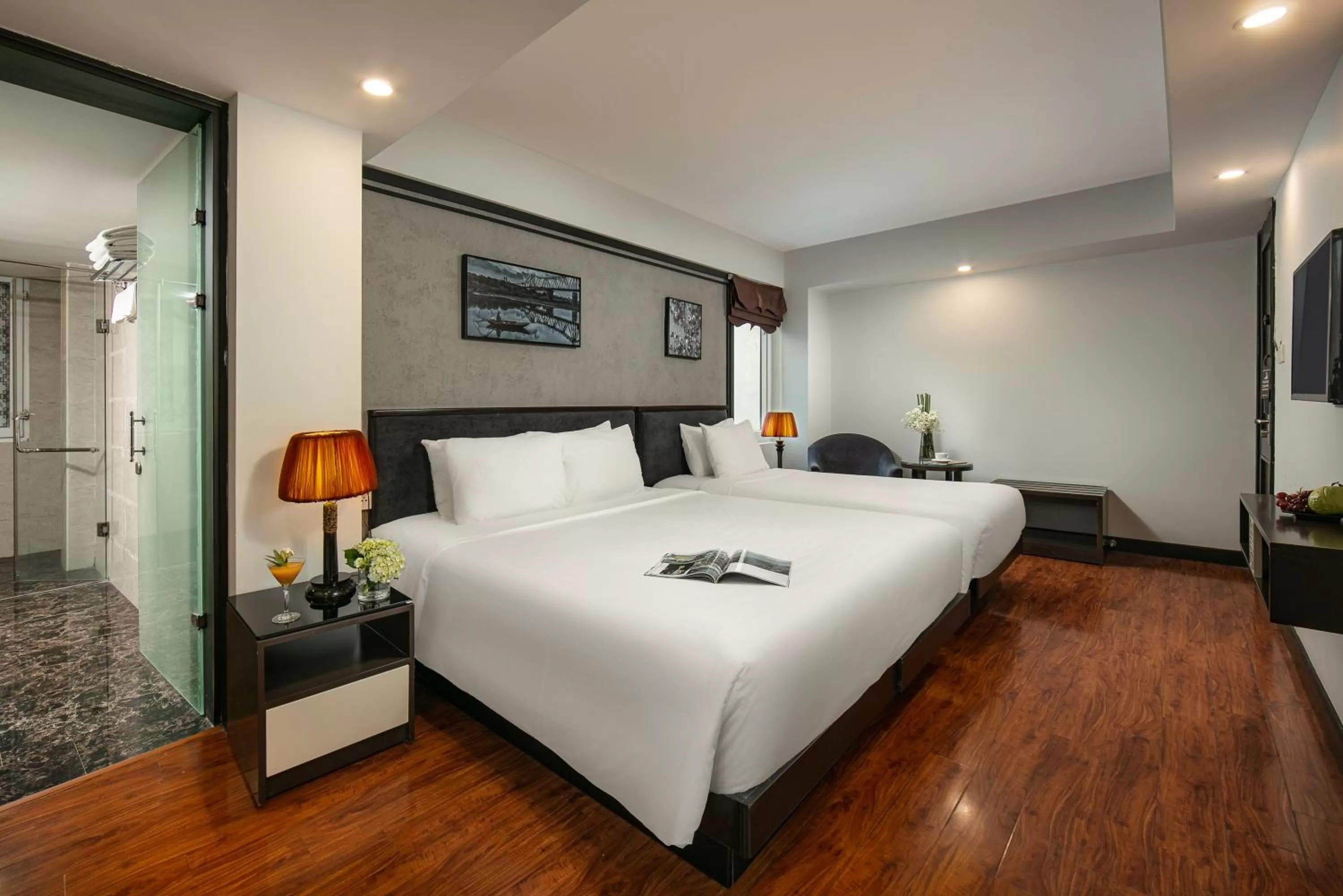 Bed in Hanoi La Palm Premier Hotel & Spa