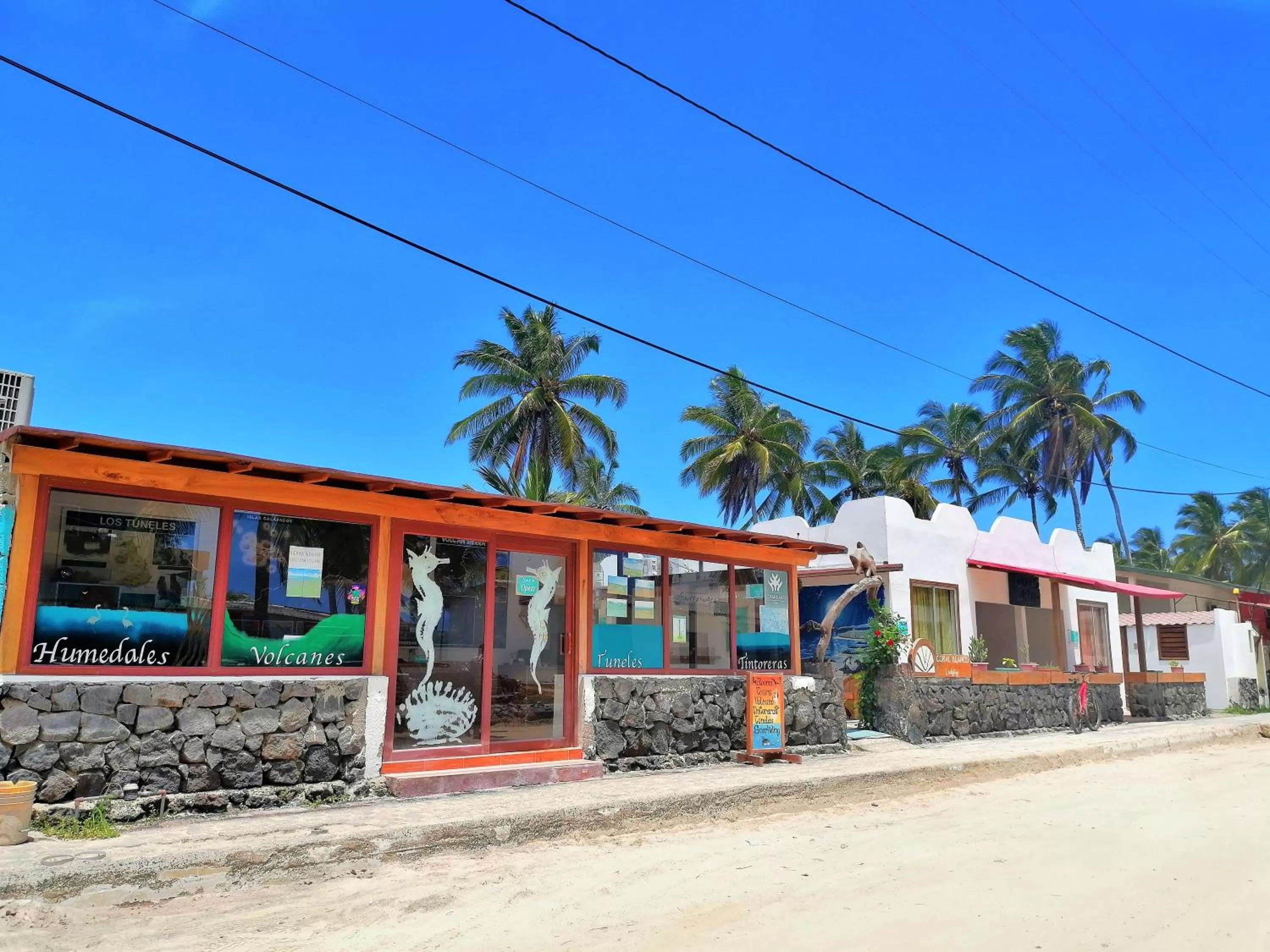 Property Building in Hotel Coral Blanco with high speed internet Starlink