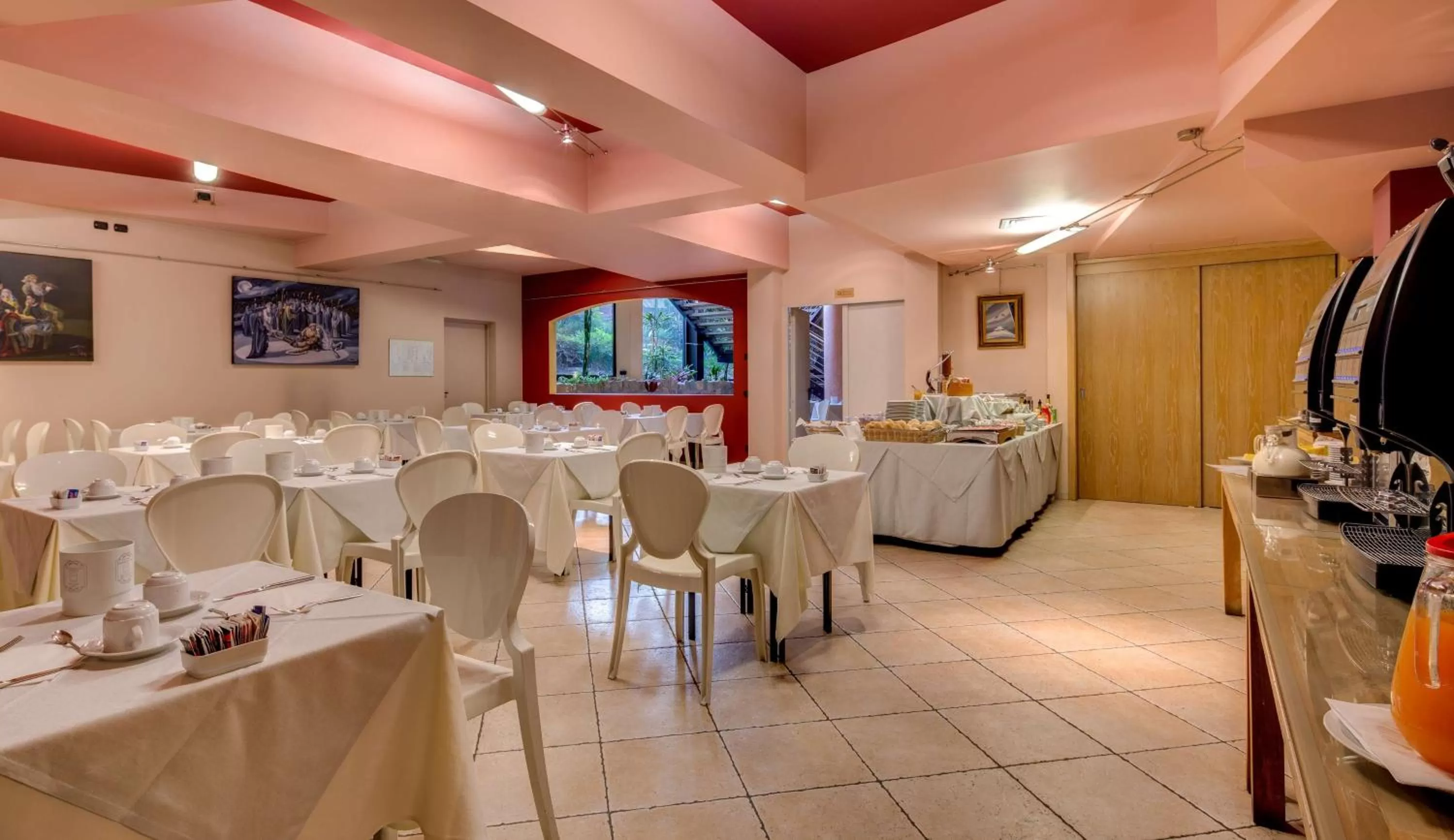 Restaurant/places to eat in Art & Hotel Aeroporto