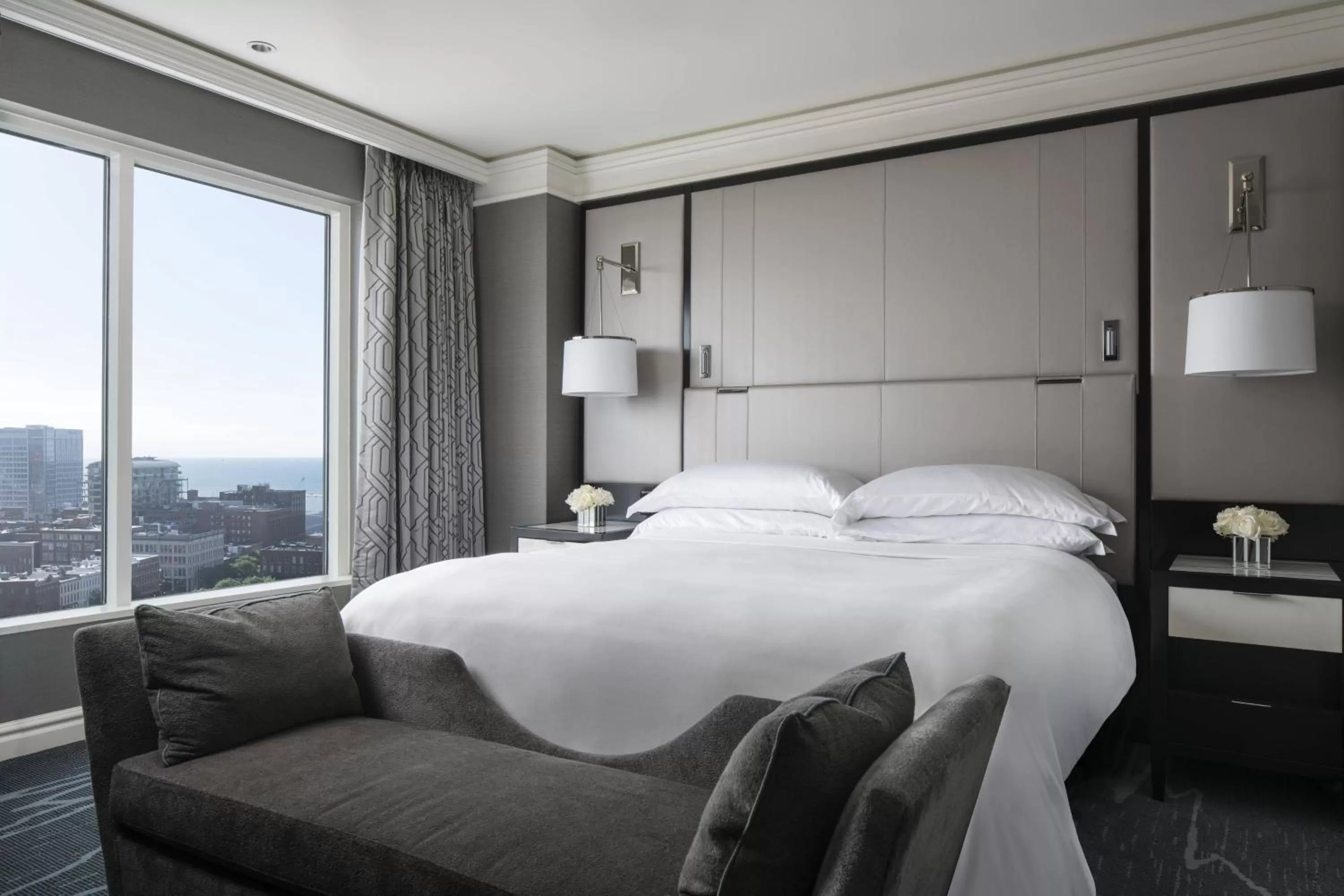 Bedroom, Bed in The Ritz-Carlton, Cleveland