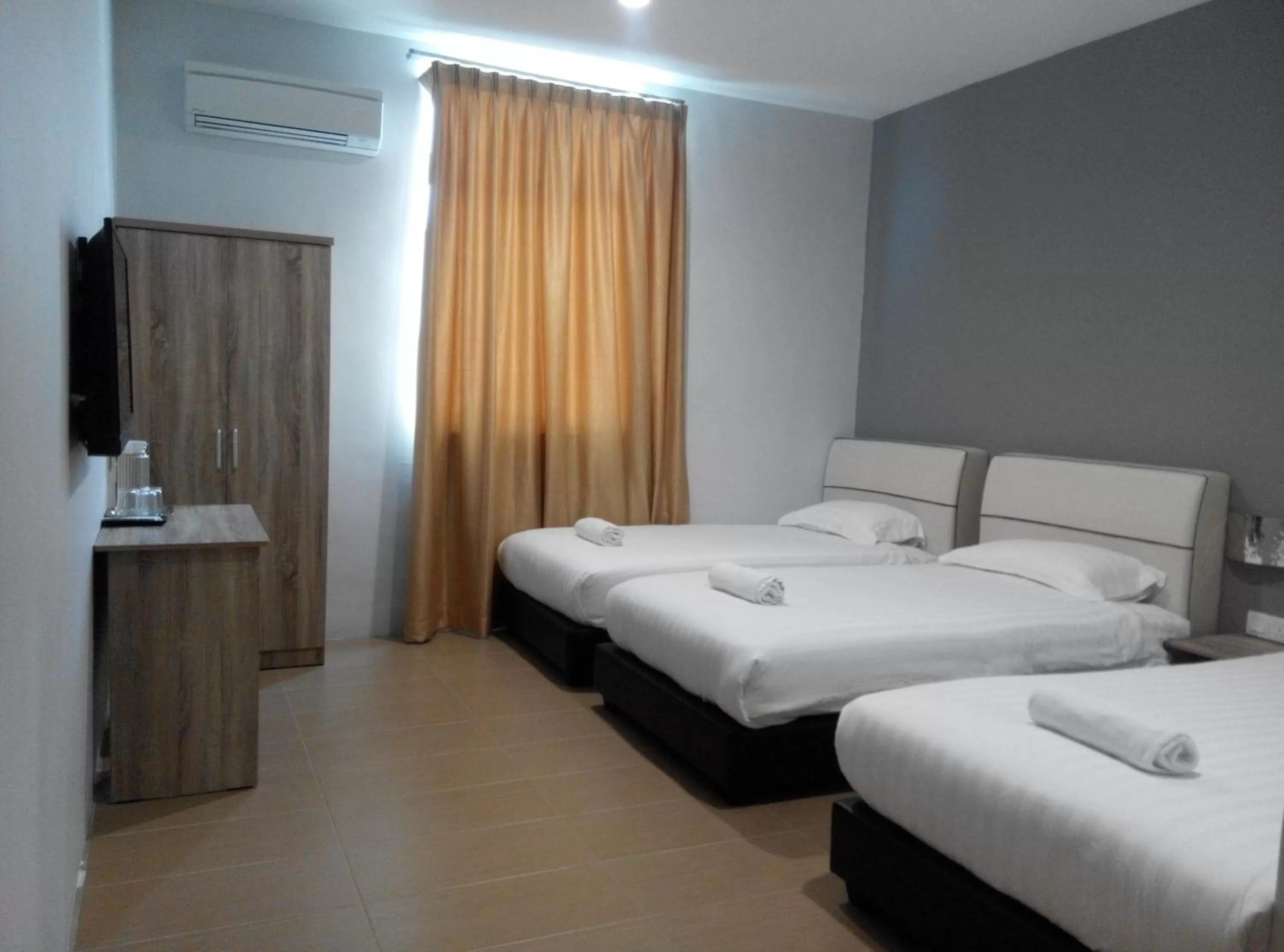 Bedroom, Bed in Welcome Inn GM