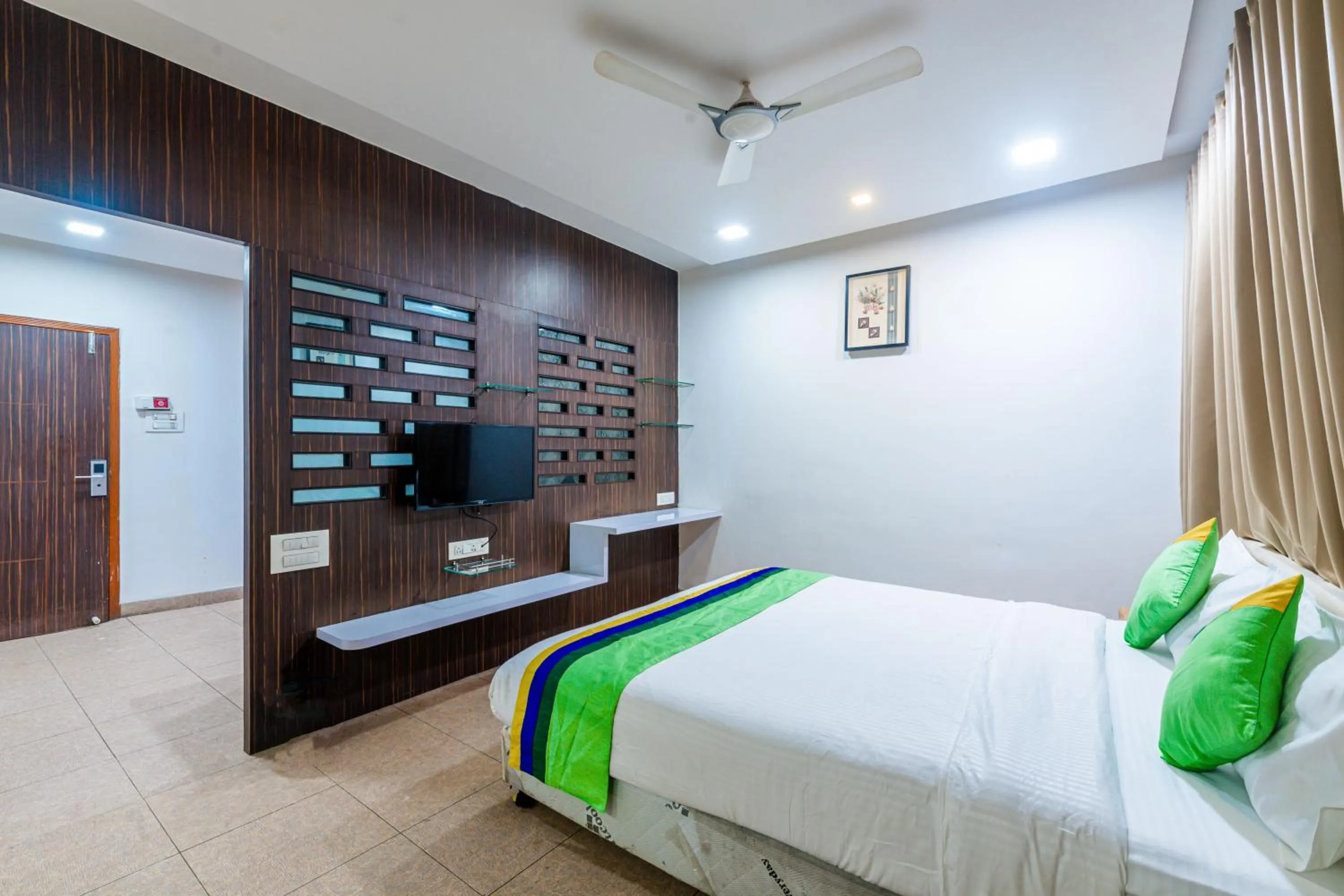 Bedroom in Treebo Trend Spring Brooks - Koregaon Park