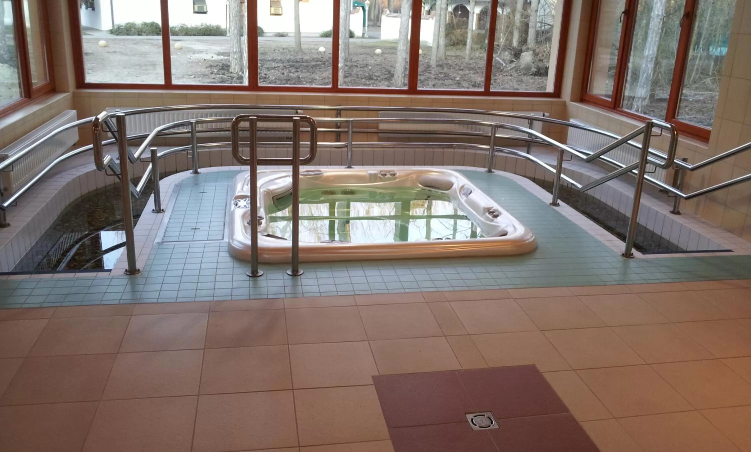 Hot Tub in Fenyves Hotel Békéscsaba