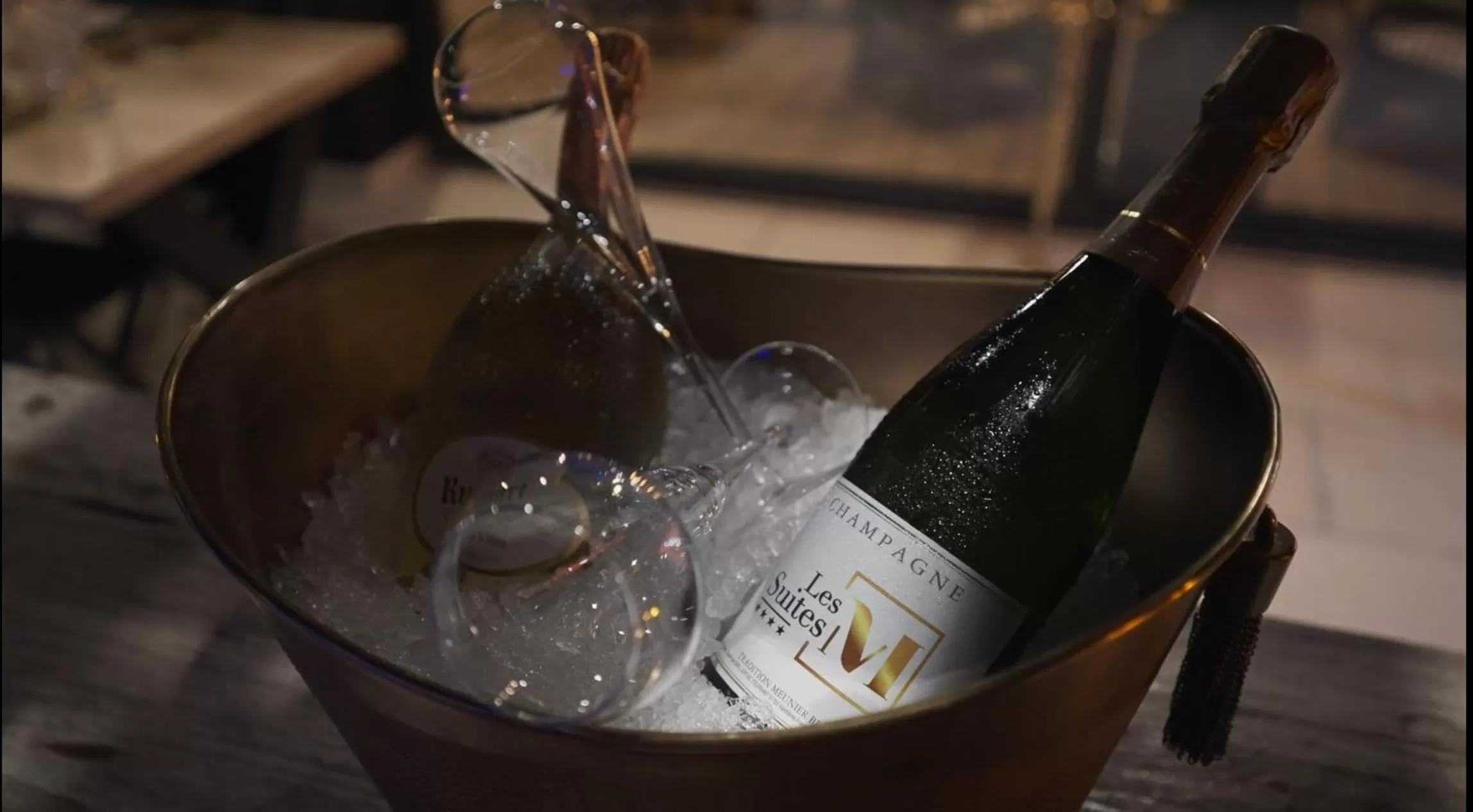 Lounge or bar, Drinks in Les Suites M