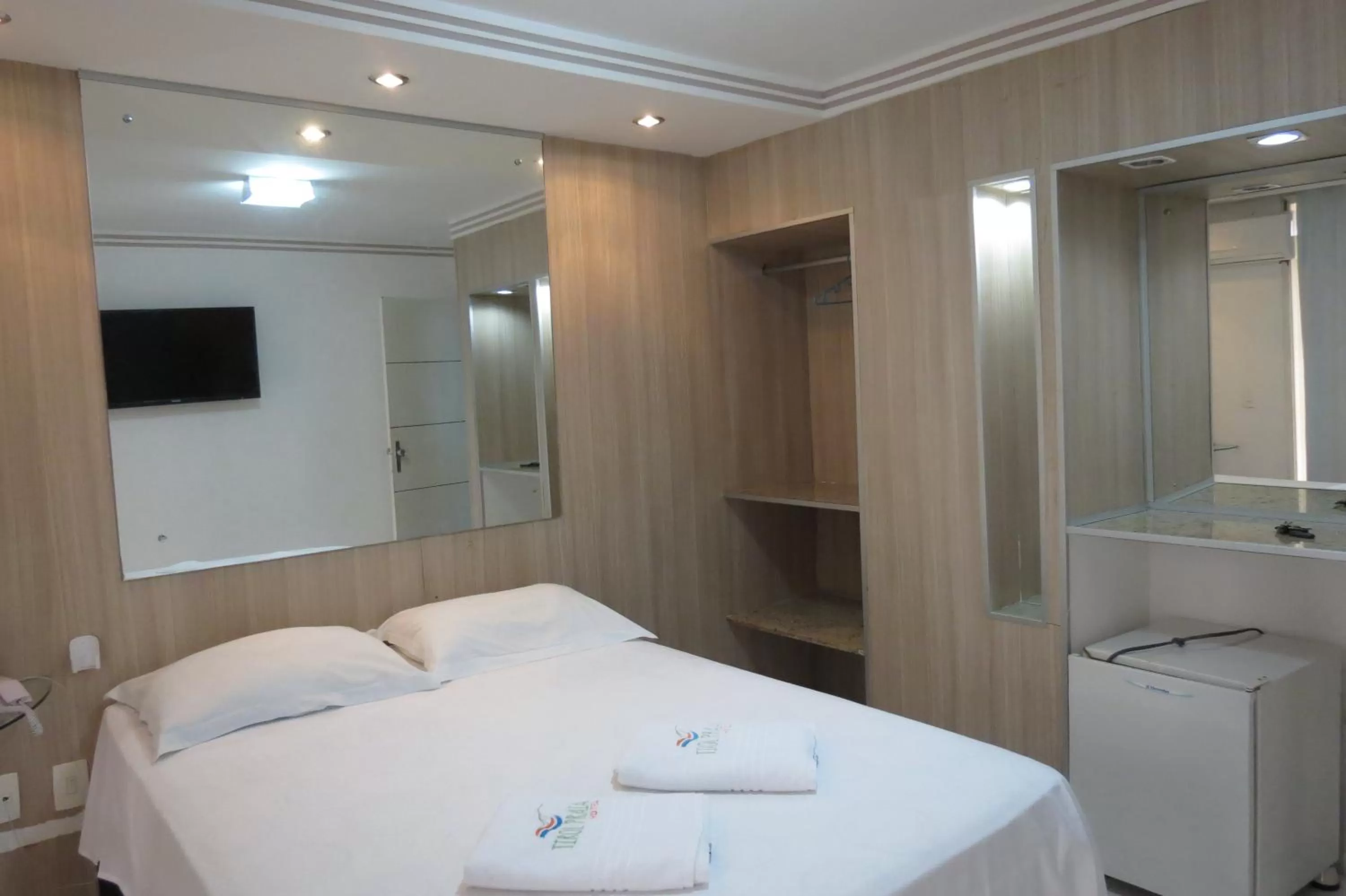 TV and multimedia, Bed in Tirol Praia Hotel