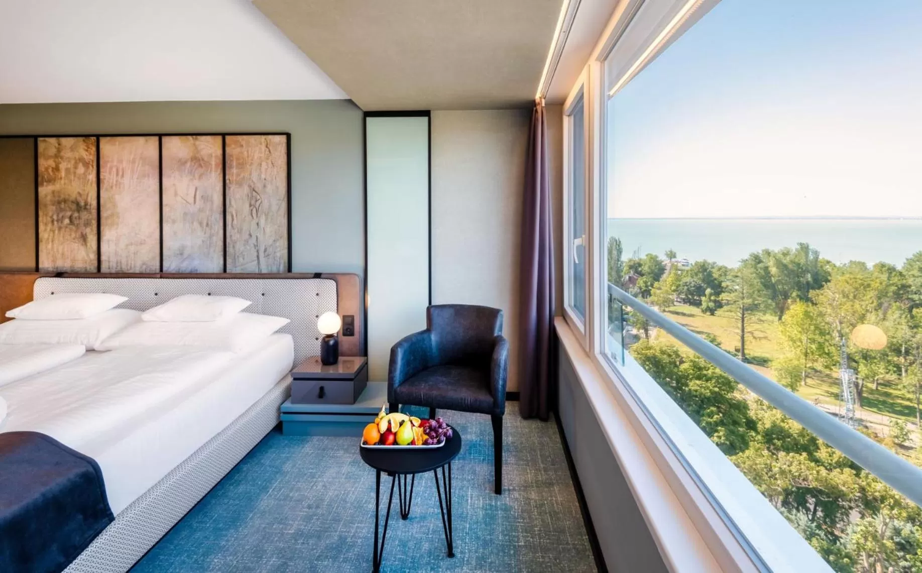 Lake view, Bed in Hunguest Hotel Bál Resort