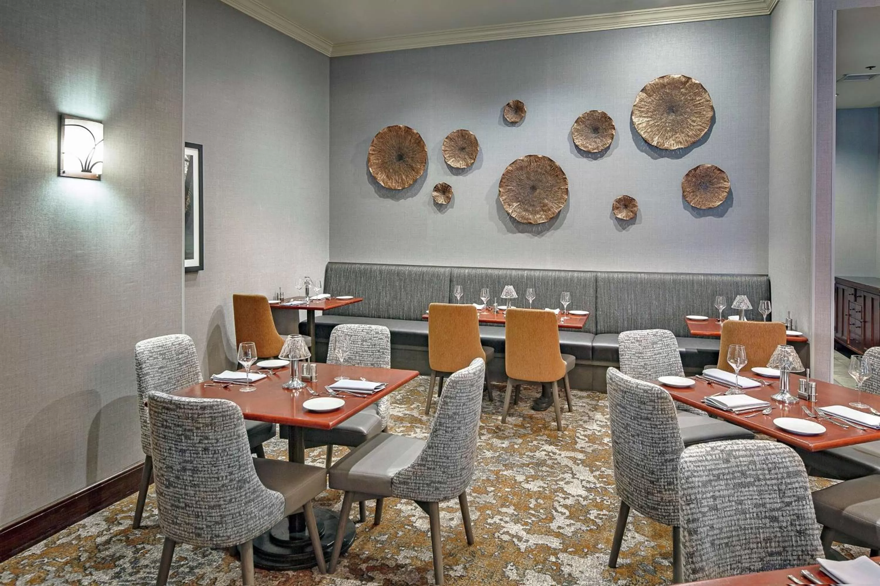 Restaurant/places to eat in Hilton Sacramento Arden West