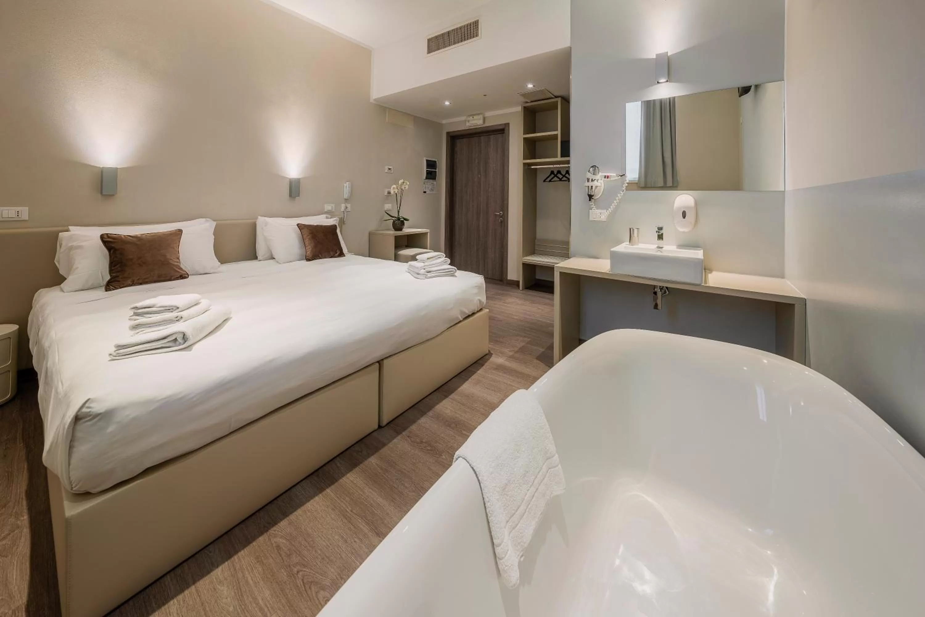 Bedroom, Bed in Fasthotel Linate