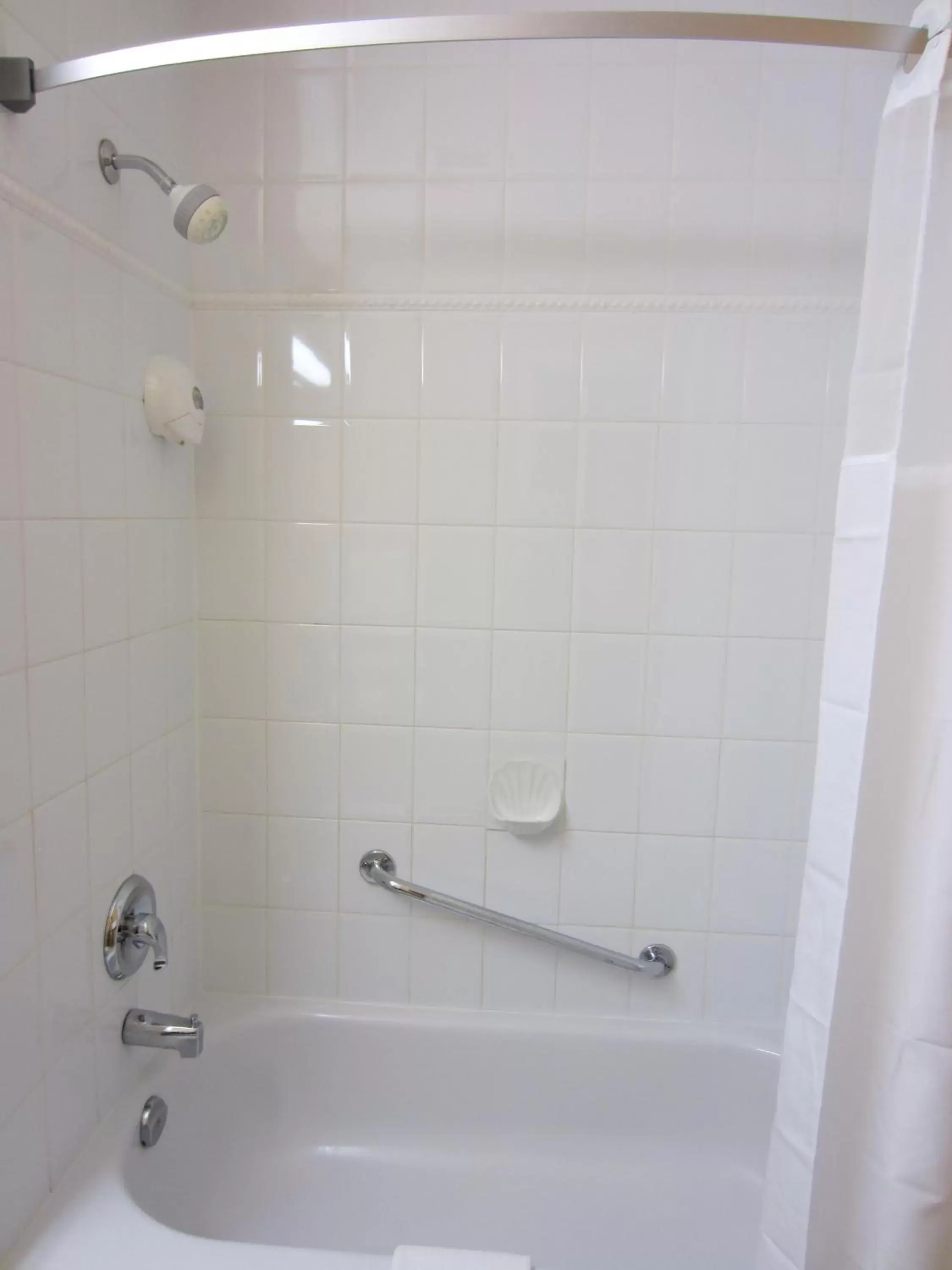 King Room - Non-Smoking in Days Inn by Wyndham Vancouver Downtown King Room - Non-Smoking in Days Inn by Wyndham Vancouver Downtown