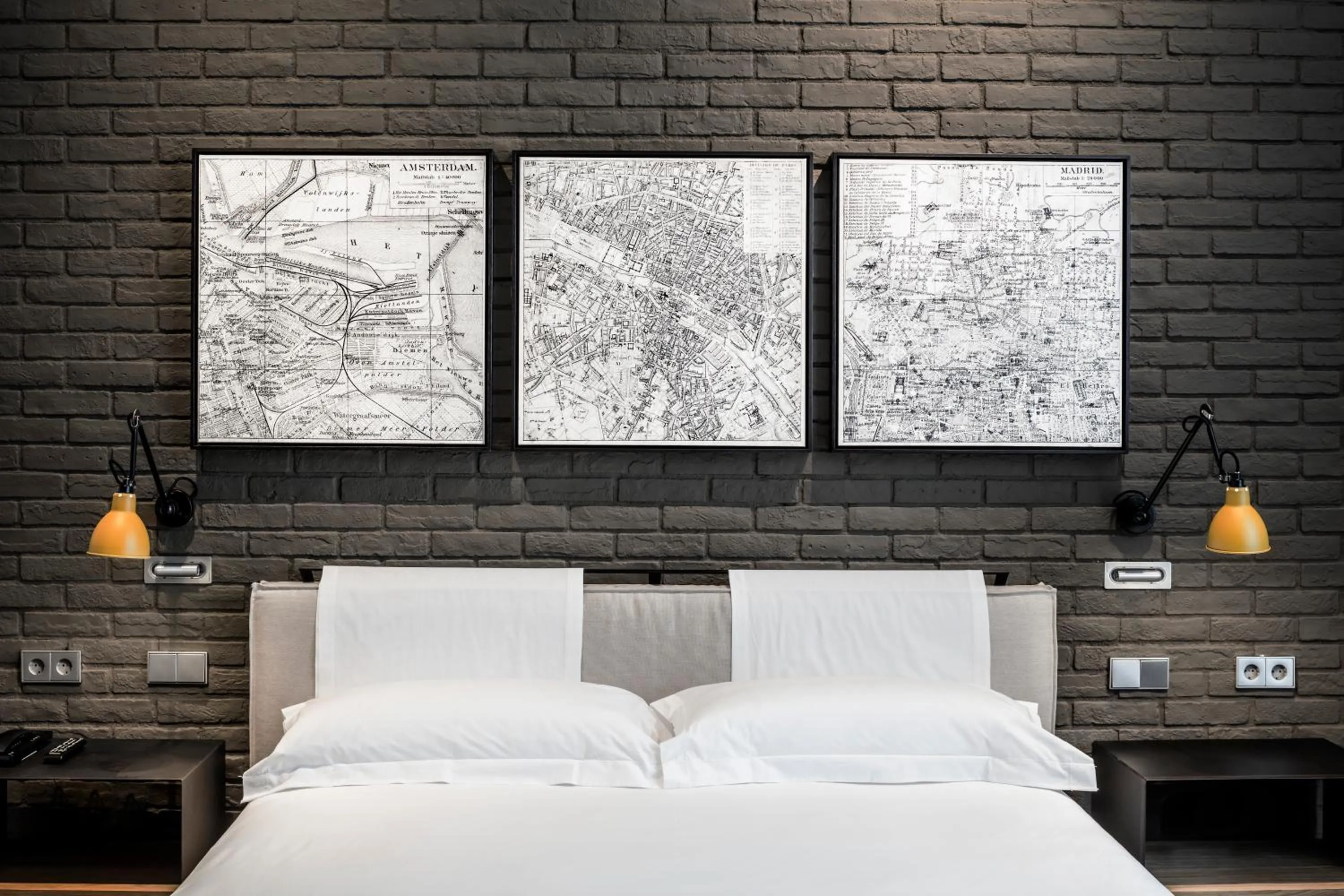 Bedroom, Bed in Midtown Apartments