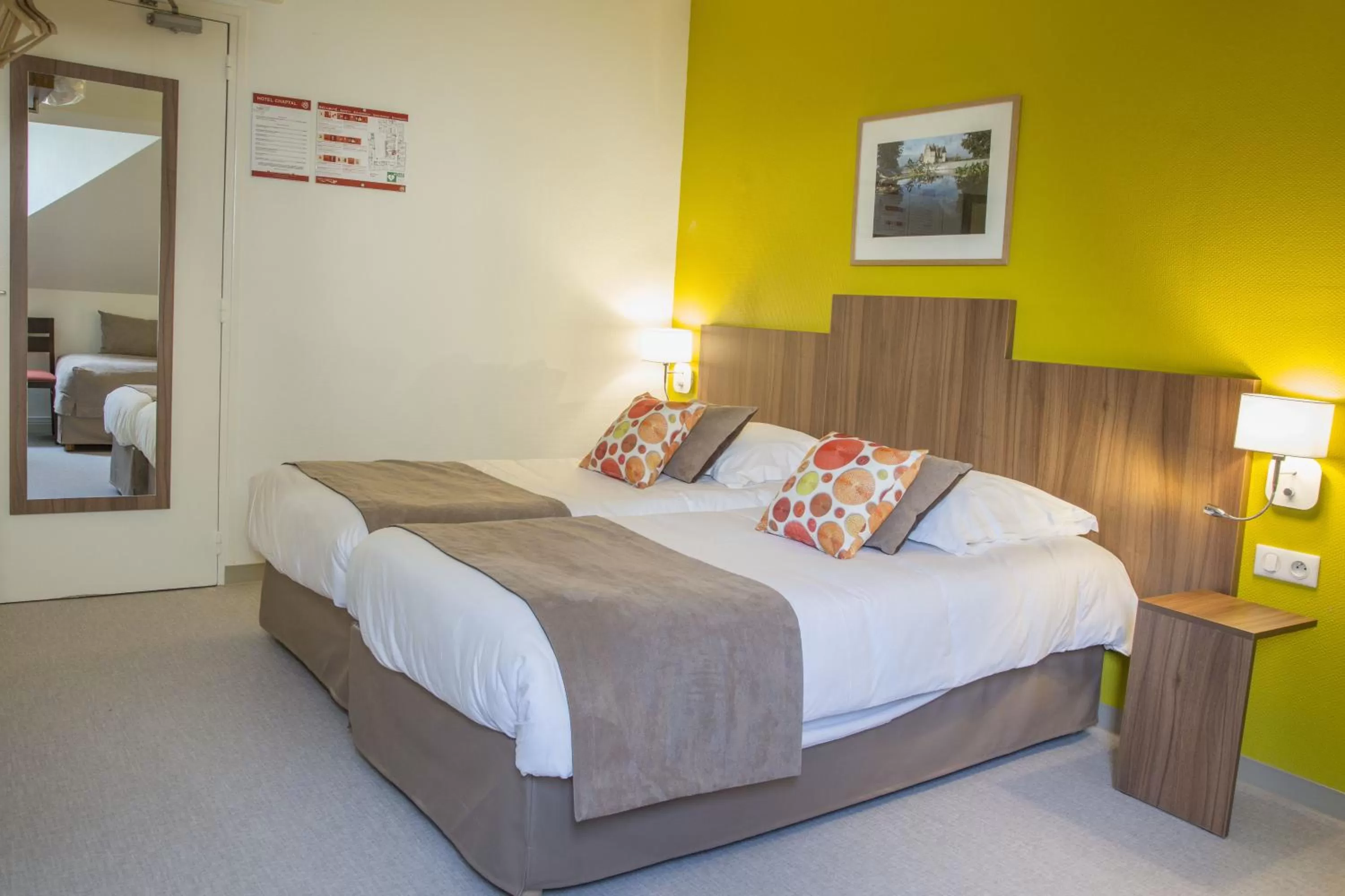 Photo of the whole room, Bed in Logis Hôtel Chaptal, Amboise