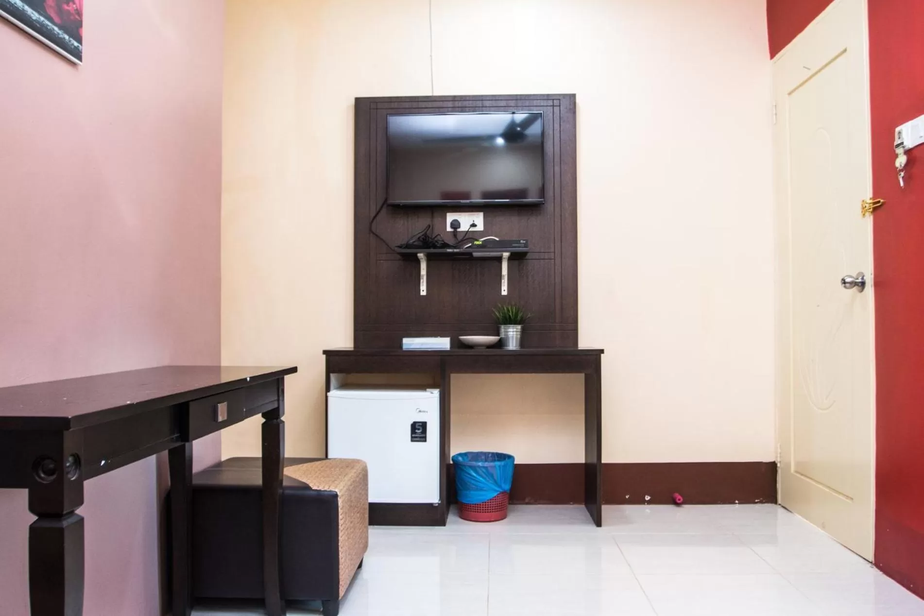 TV and multimedia in Chuu Pun Village Resort