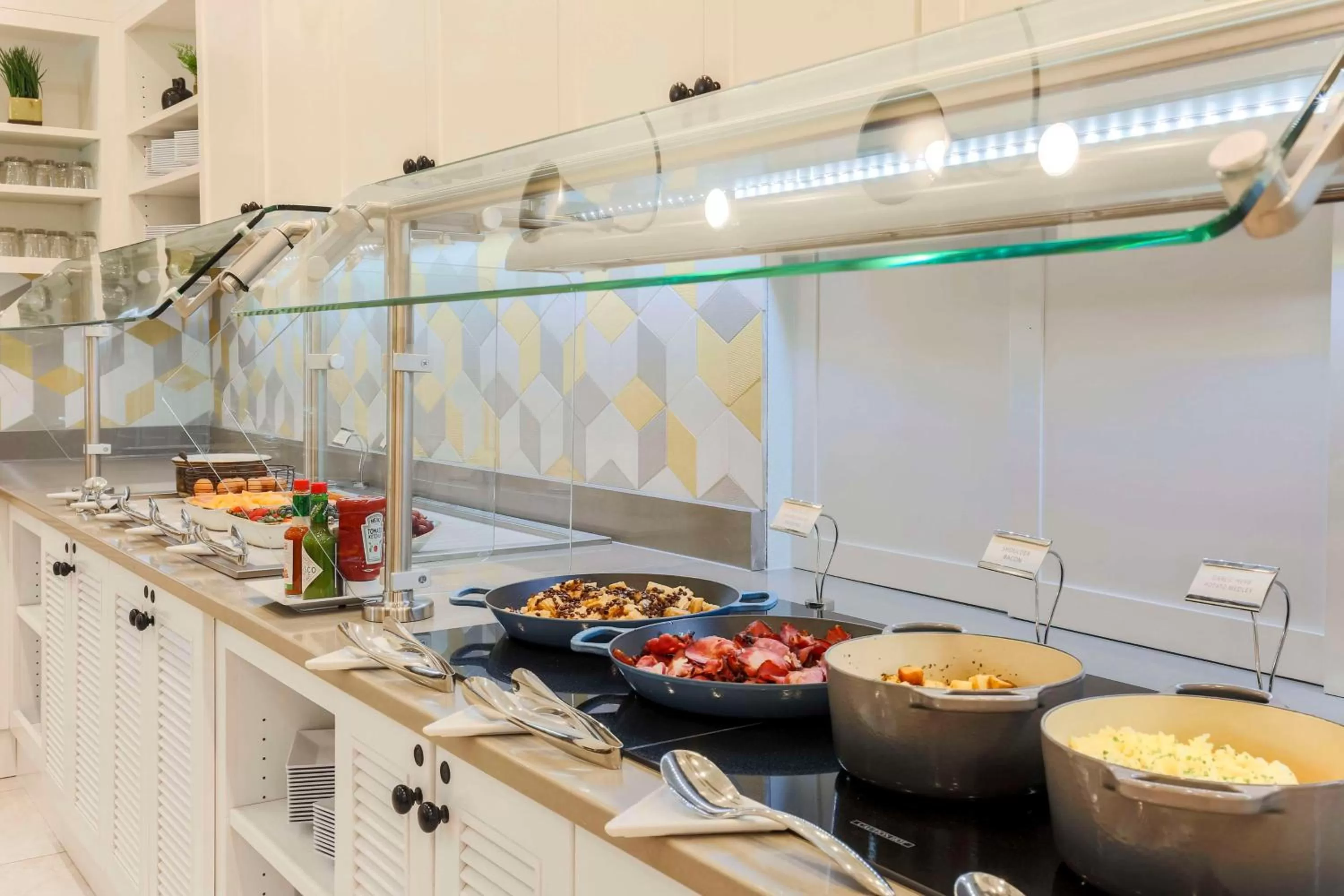 Breakfast in Hyatt Place Waco - South