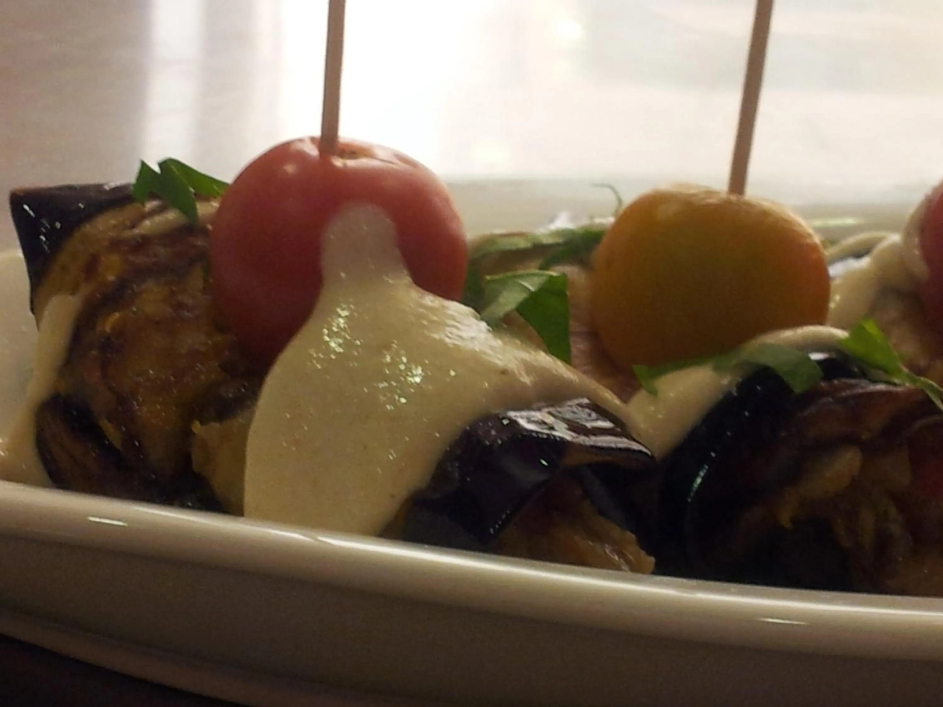 Restaurant/places to eat in فندق حديقة الأزهار