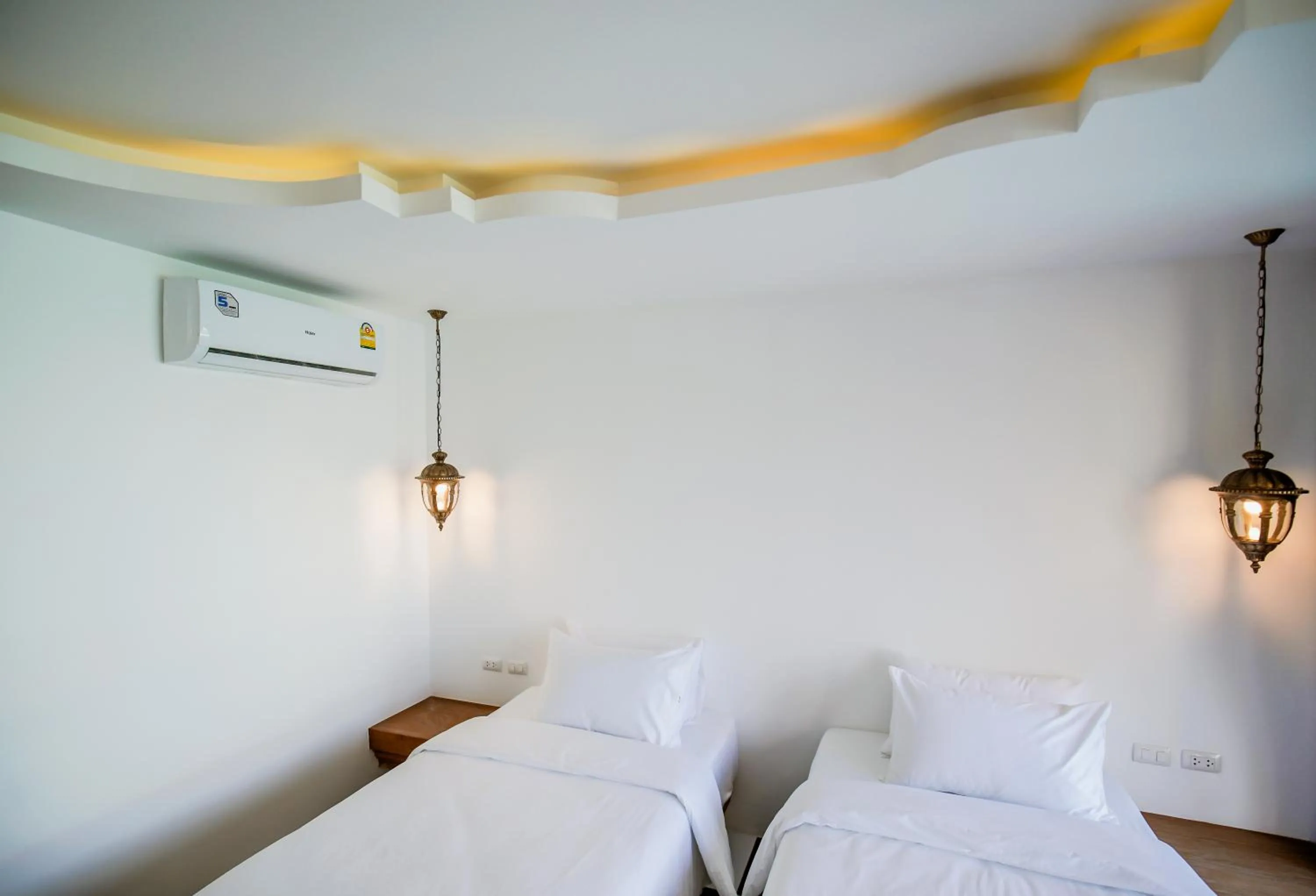 Bed in Khaleej Mass Hotel Patong