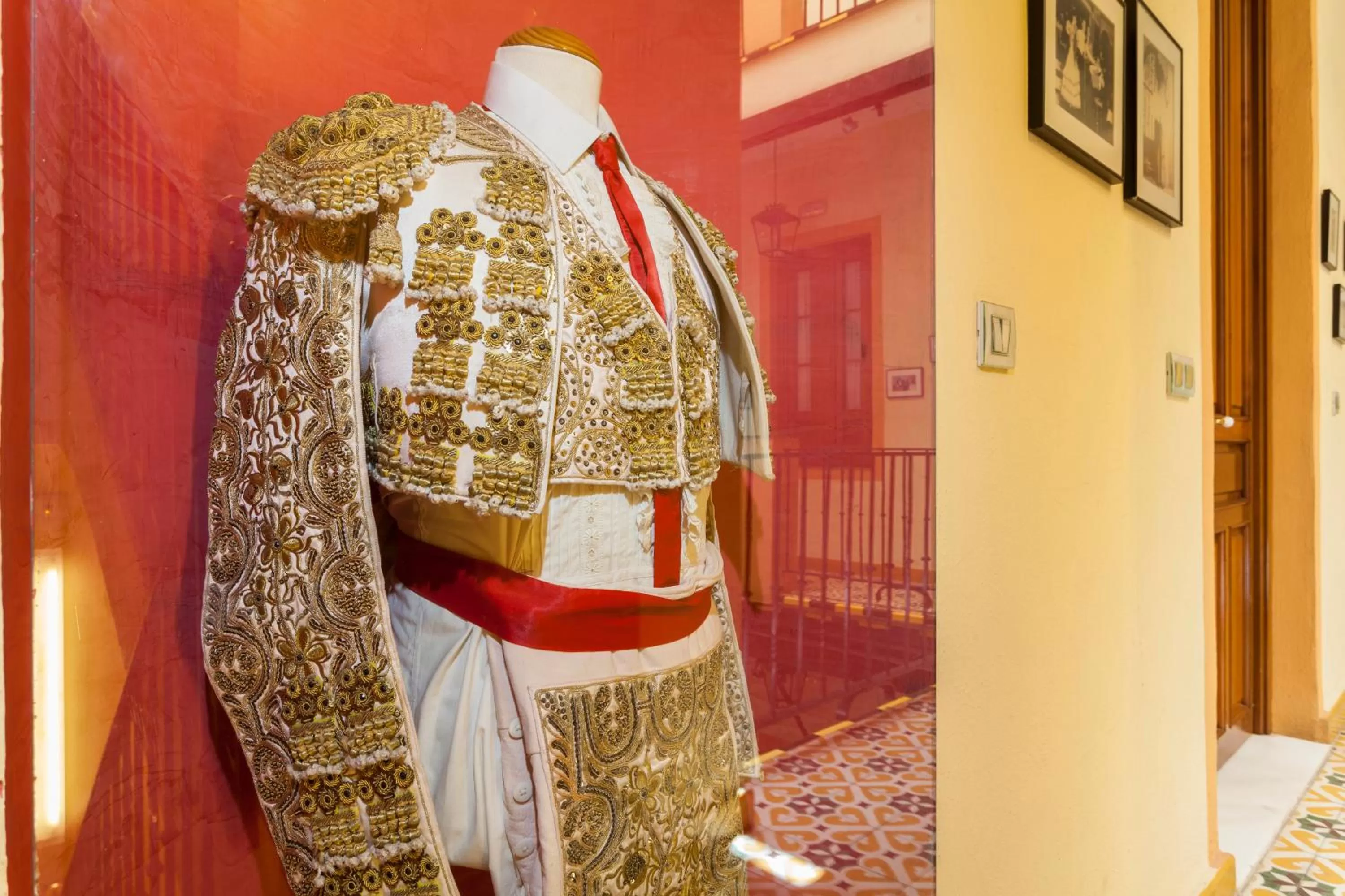 Decorative detail in La Casa del Maestro Boutique