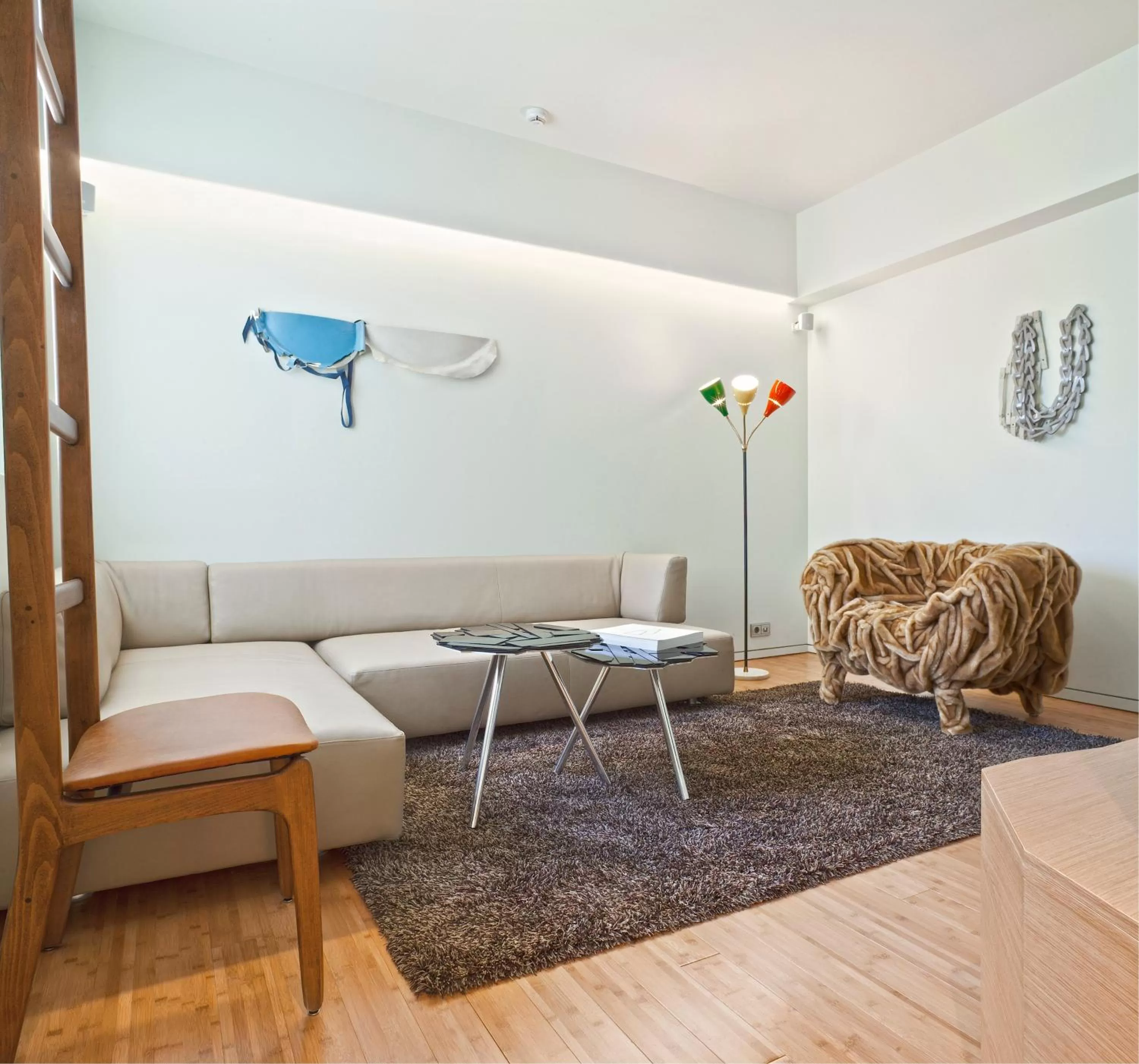 Seating area in New Hotel