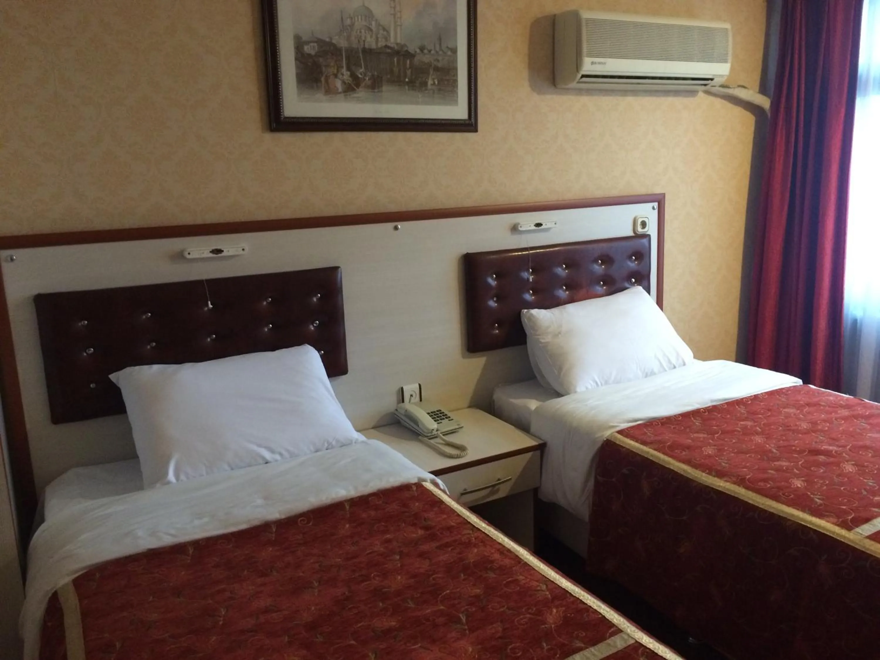 Bed in Tayhan Hotel