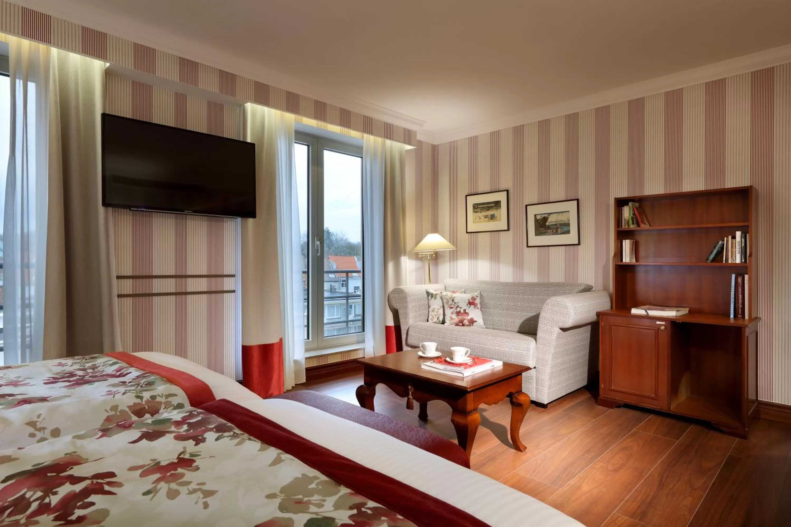 Photo of the whole room, Bed in Eurostars Montgomery