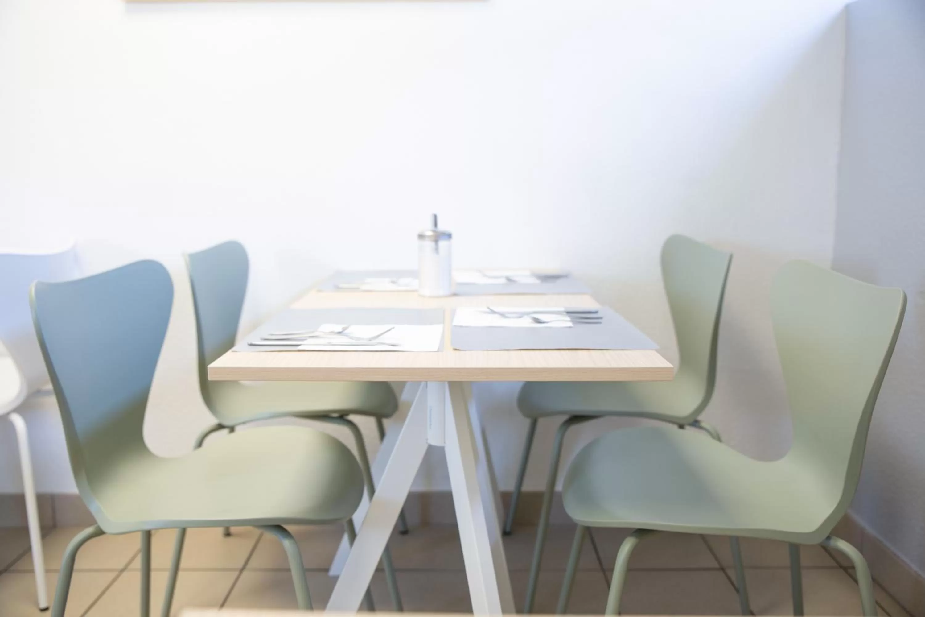 Breakfast in Comfort Aparthotel Besancon Hauts du Chazal