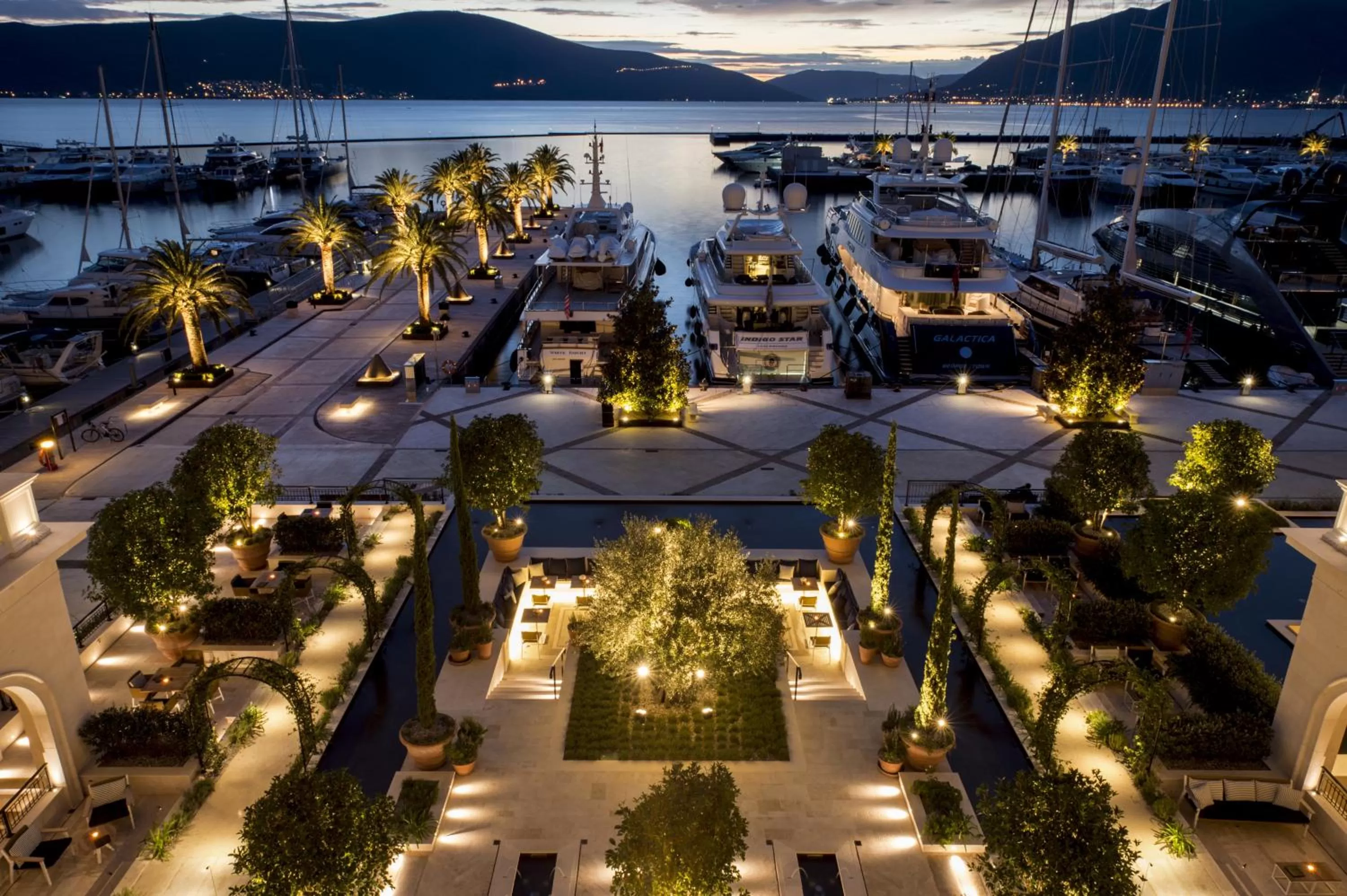 Restaurant/places to eat in Regent Porto Montenegro